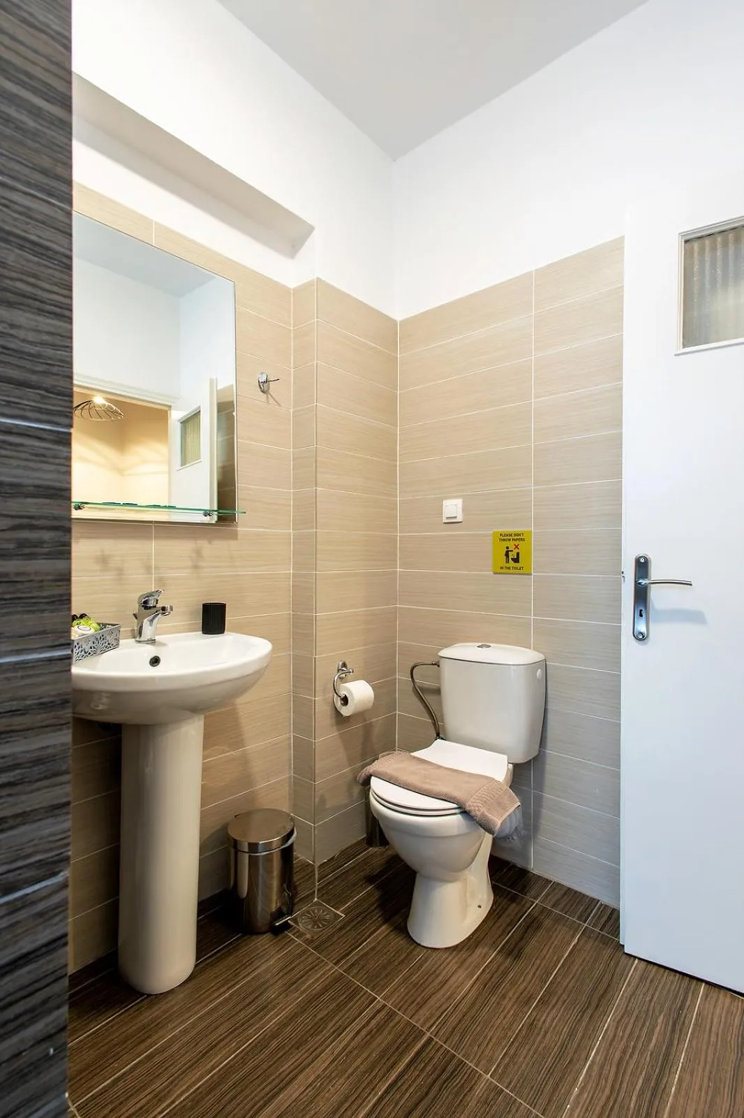 Shower in Aris123 by Smart Cozy Suites - Apartments in the heart of Athens - 5 minutes from metro - Available 24hr