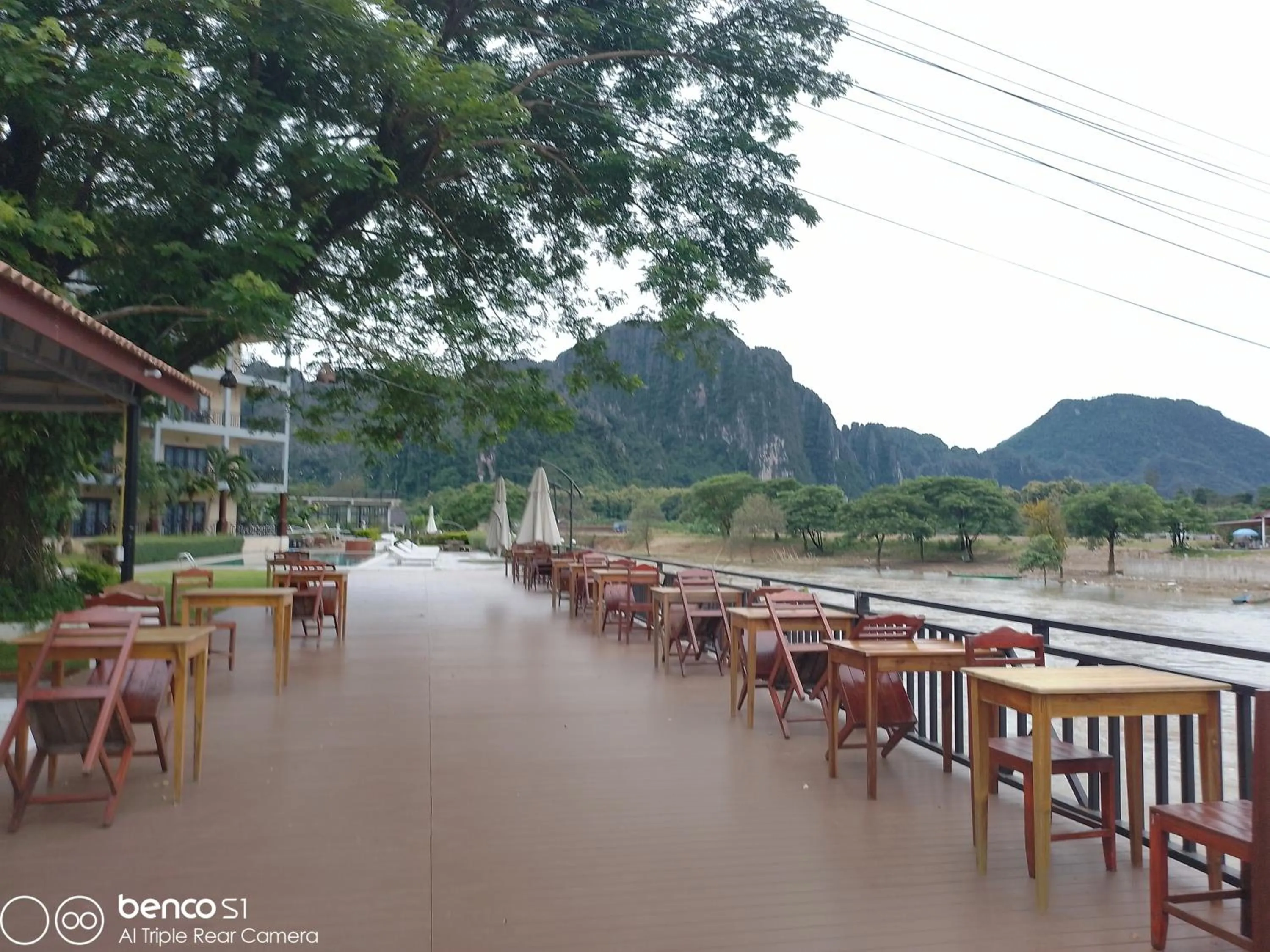 Restaurant/places to eat in Lisha The Grand Riverside Hotel