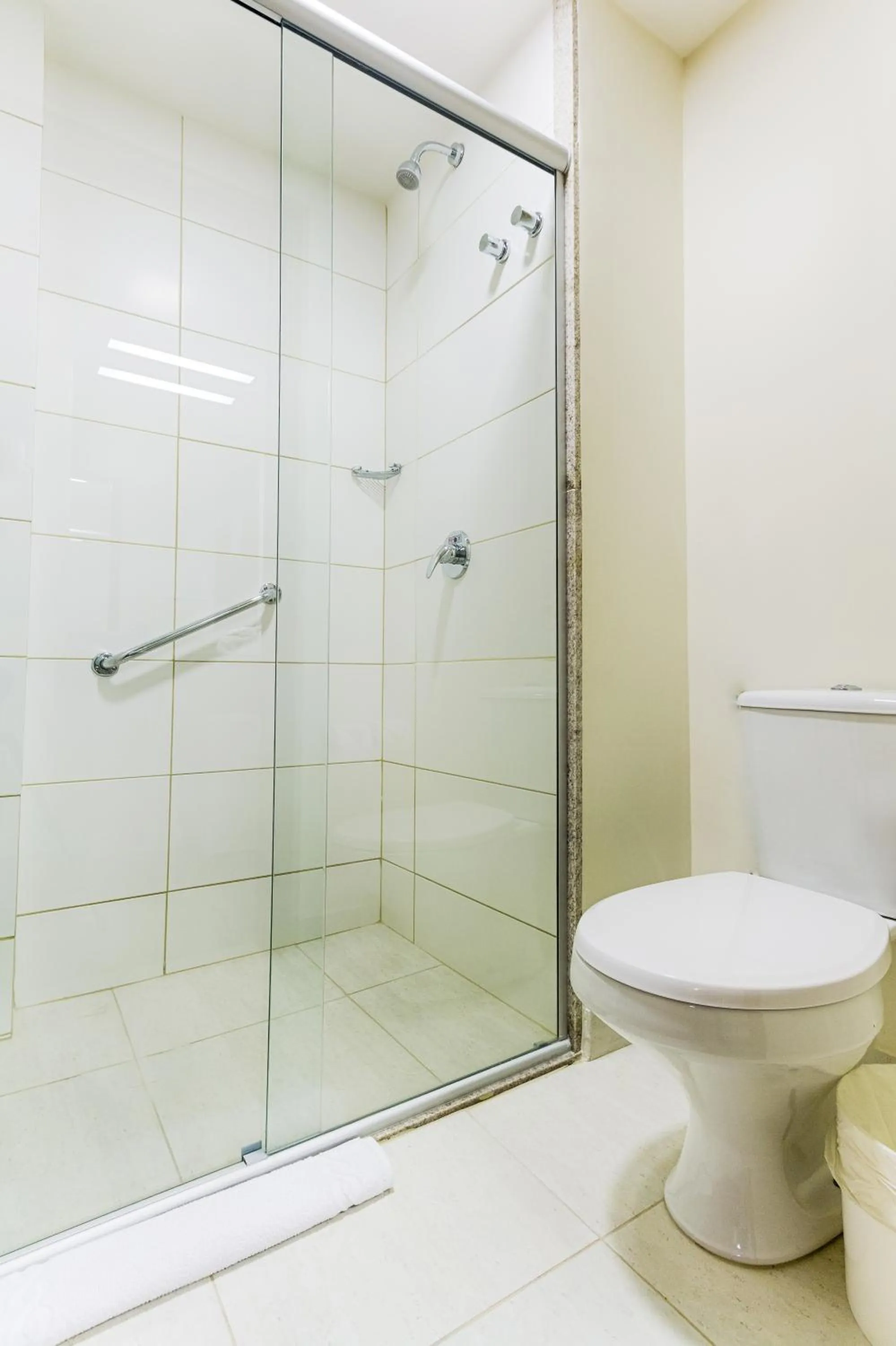 Shower in Transamerica Executive Belo Horizonte