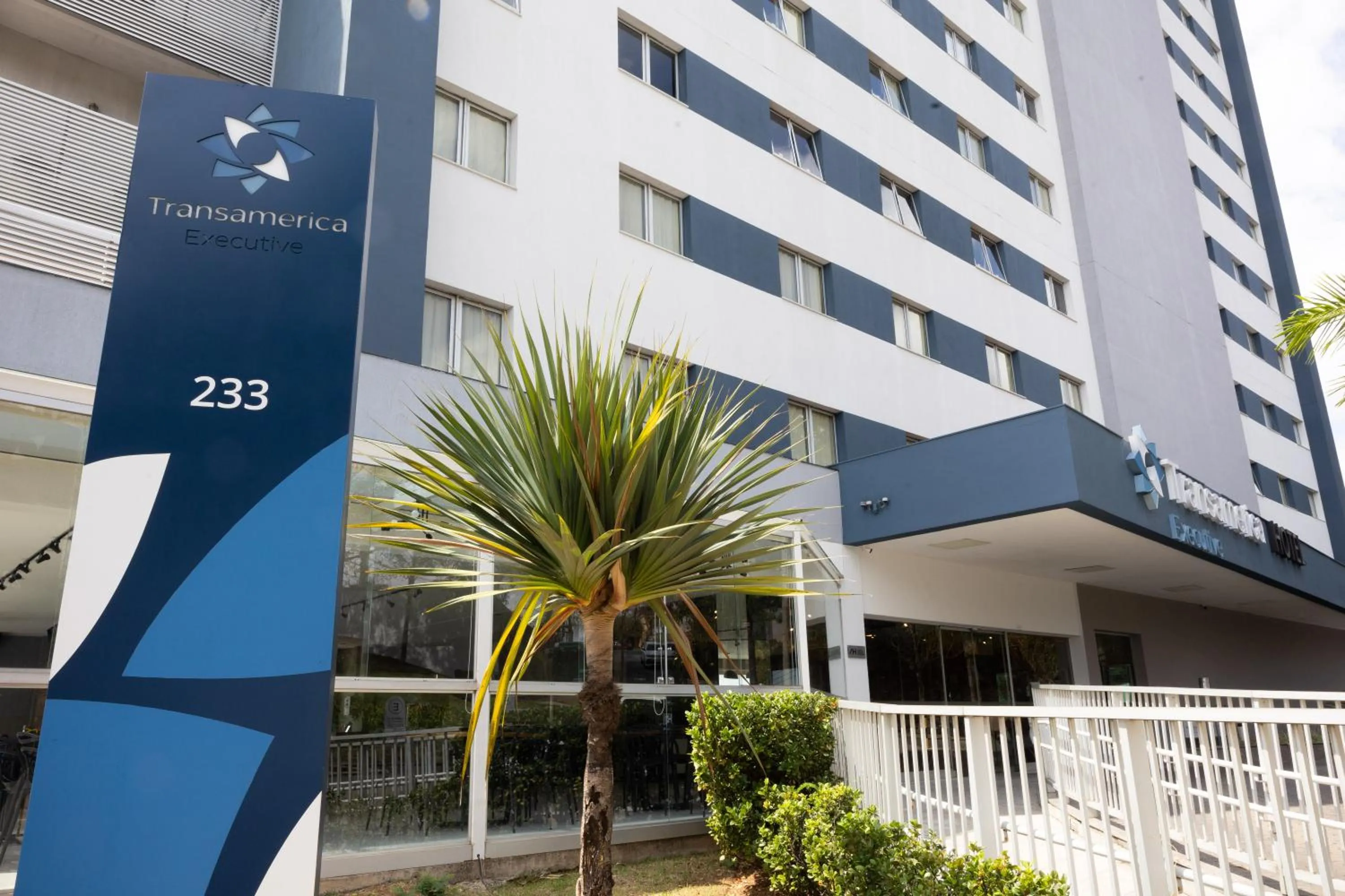 Facade/entrance in Transamerica Executive Belo Horizonte