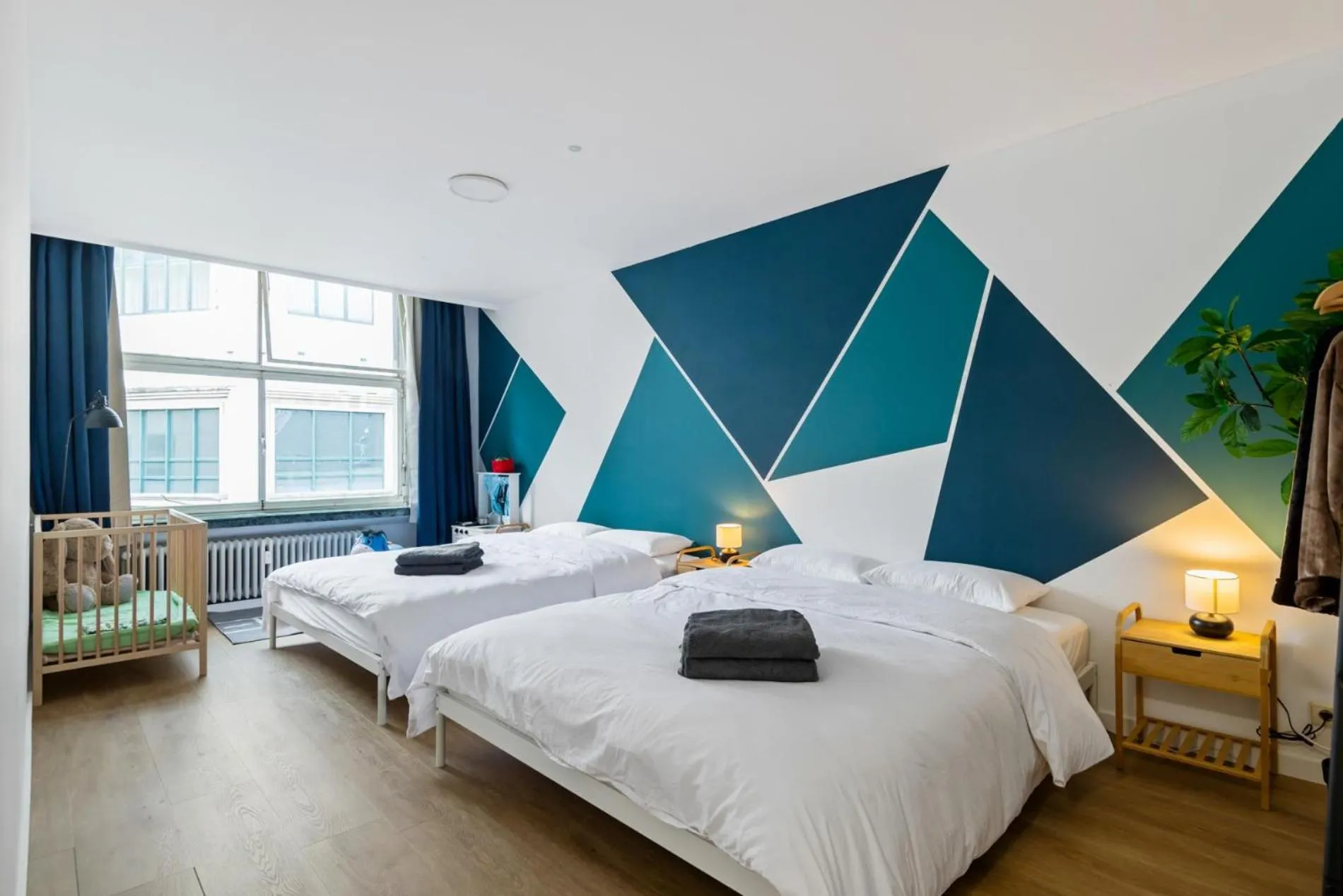Bed in Cozy Antwerp - City Family Apartment with Parking