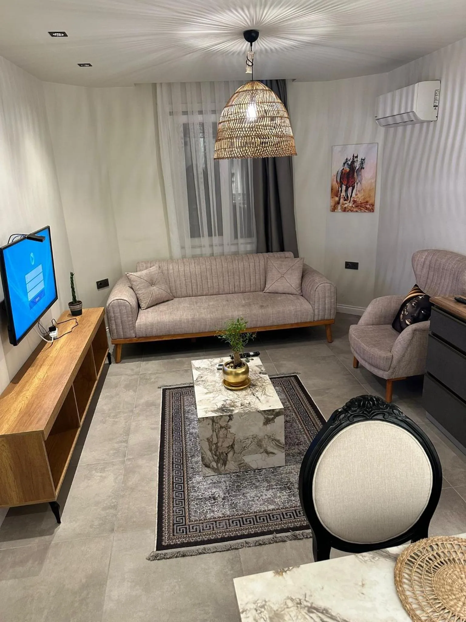 Seating area in Wolf Suites