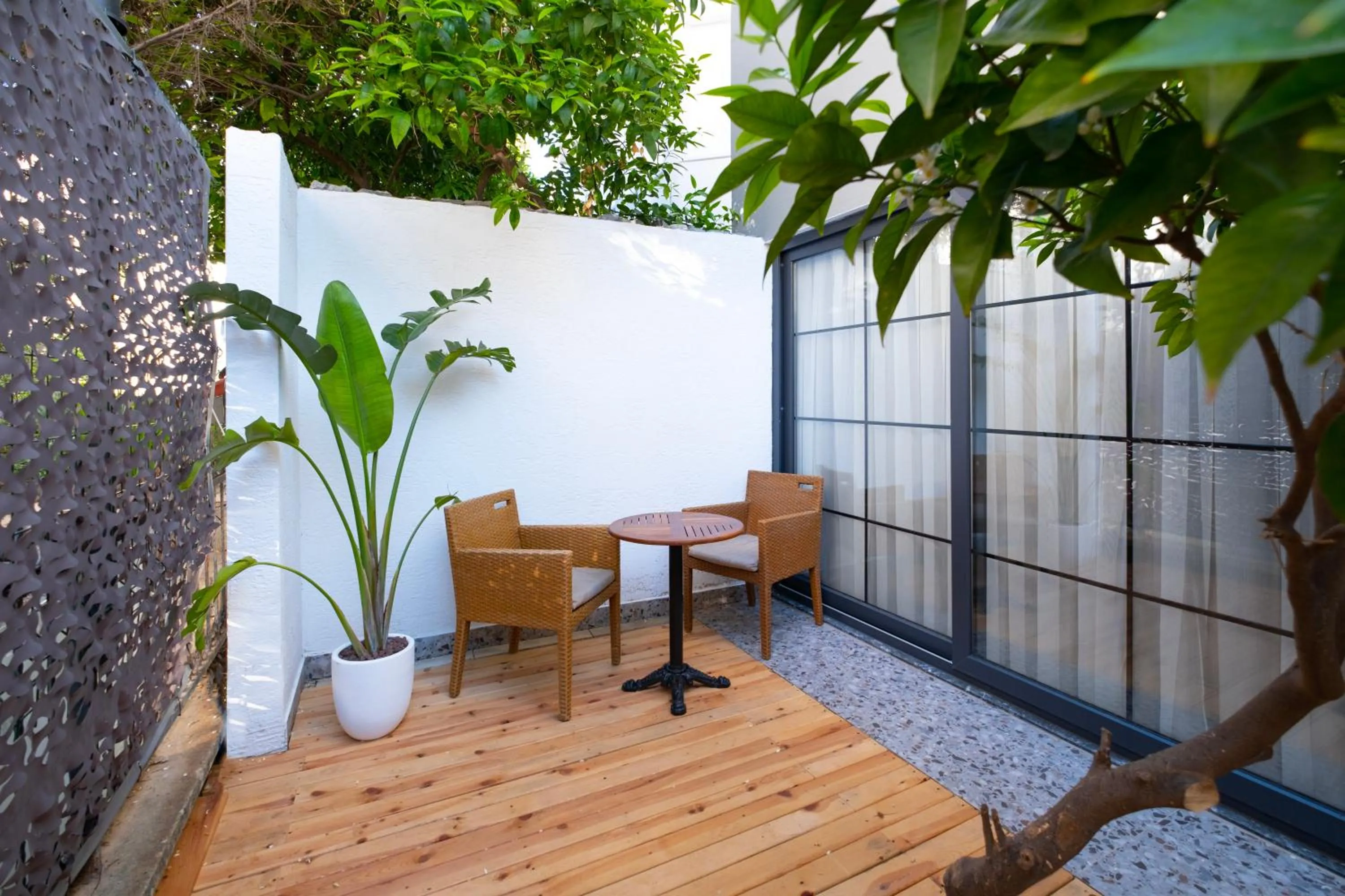 Patio in Wolf Suites