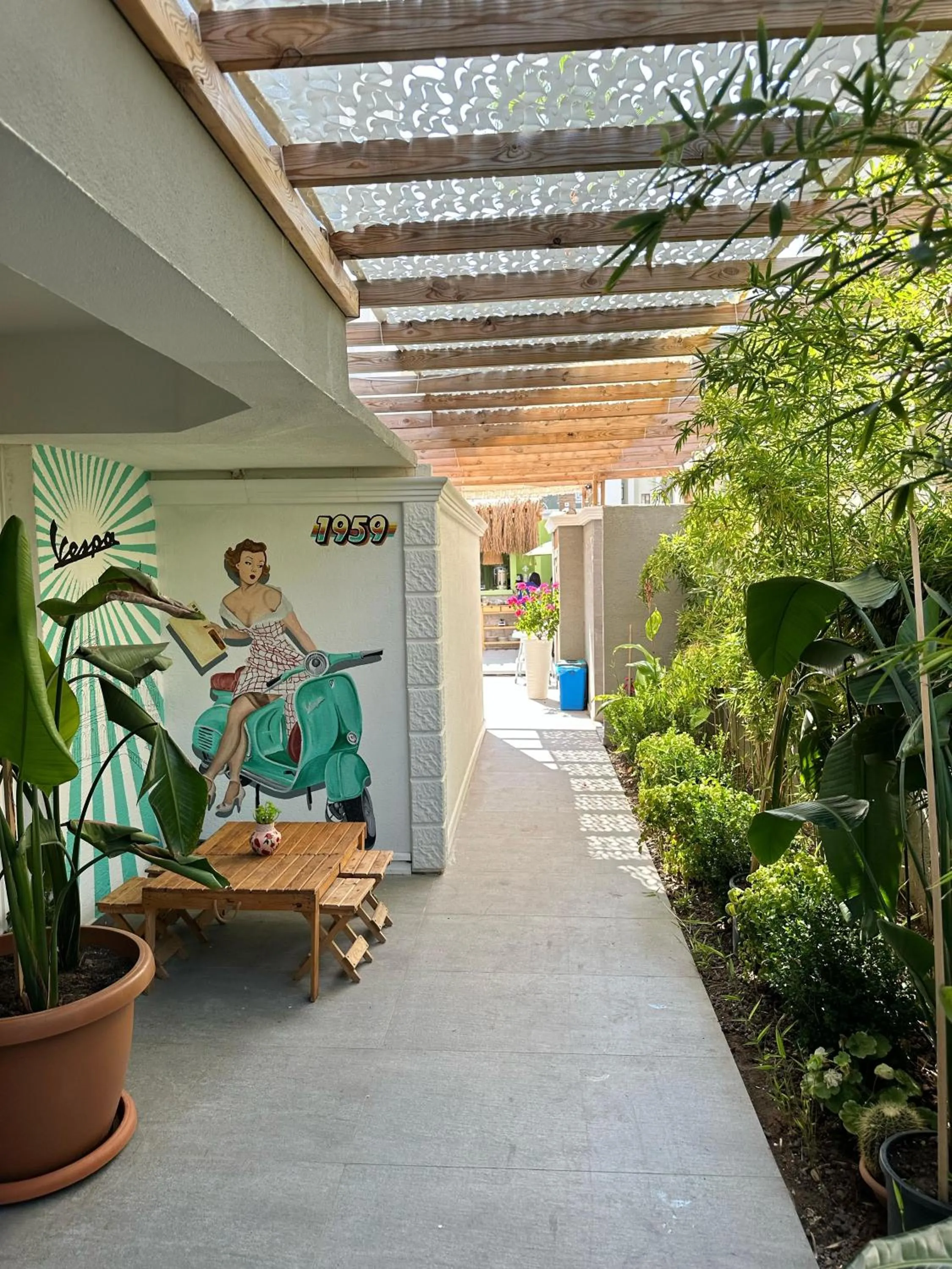 Garden in Wolf Suites