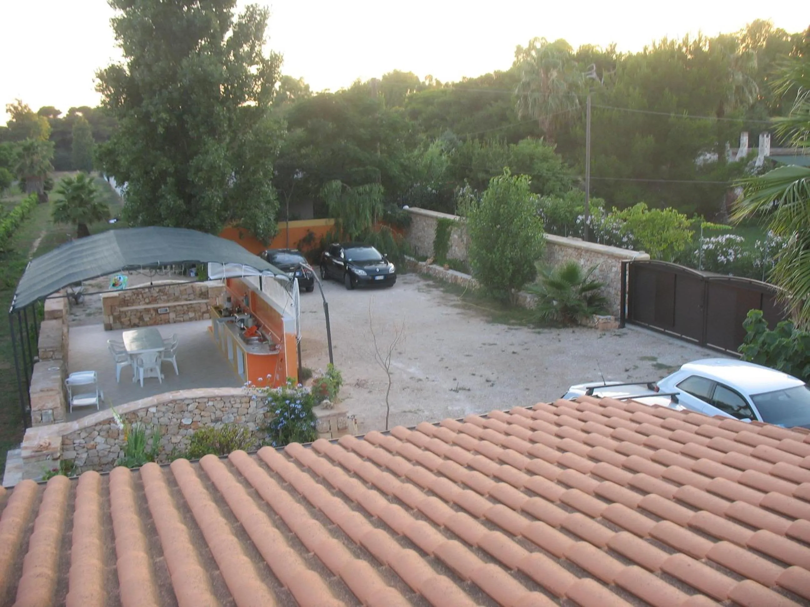 Kitchen or kitchenette in "Casa di Angelica" - un'oasi di pace a 300m dal mare