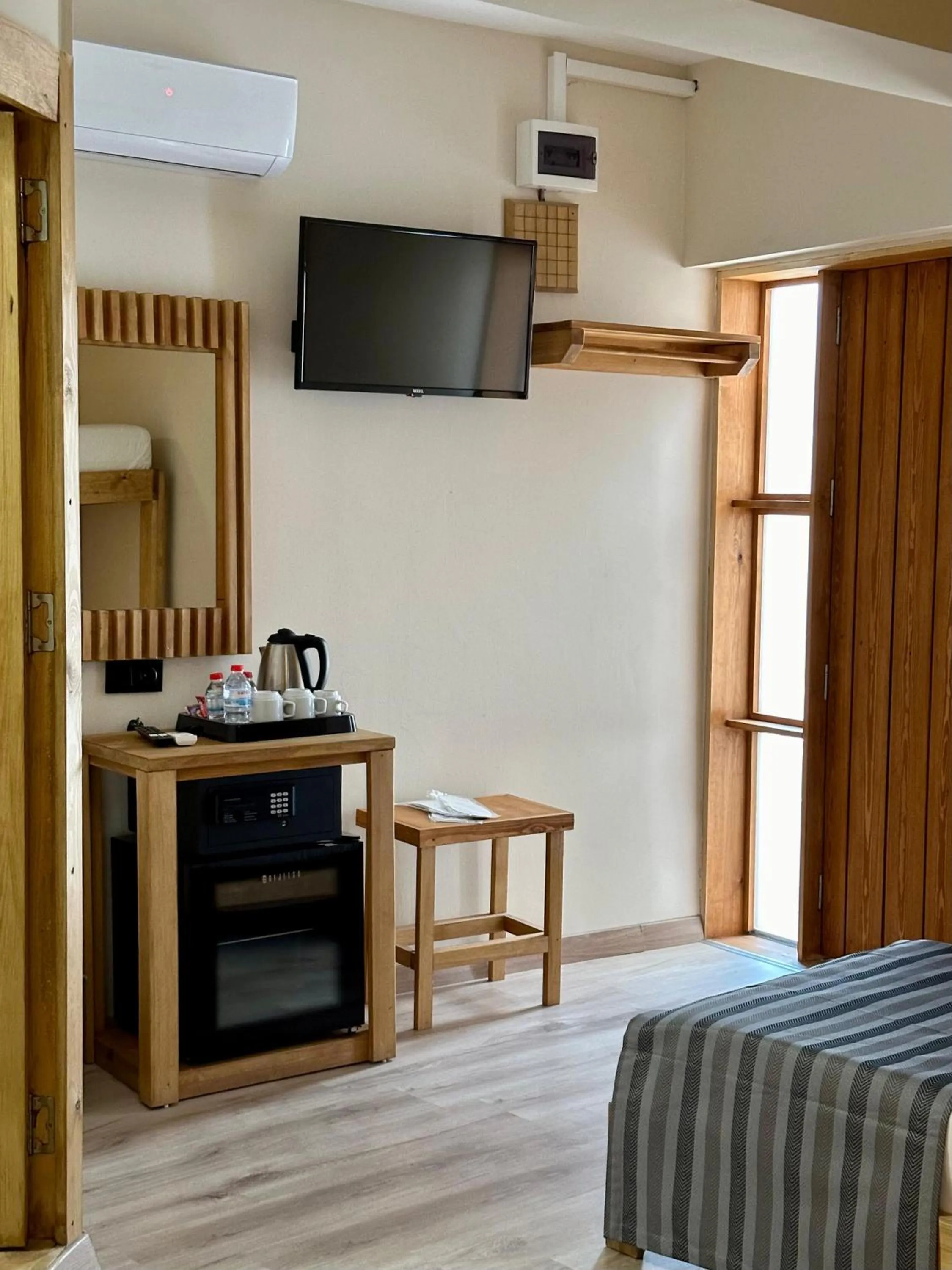 Photo of the whole room, Bed in Bodrum Konağı