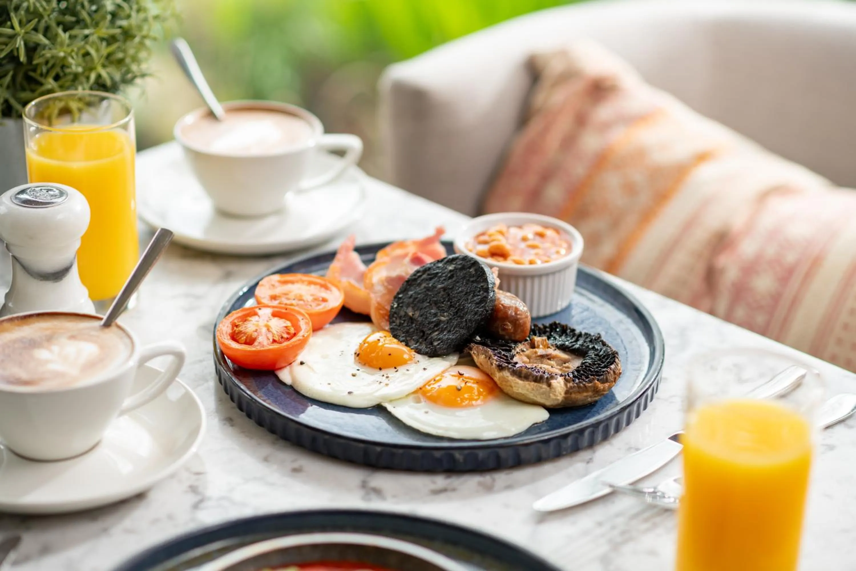 Breakfast in Forest Lodge Hotel