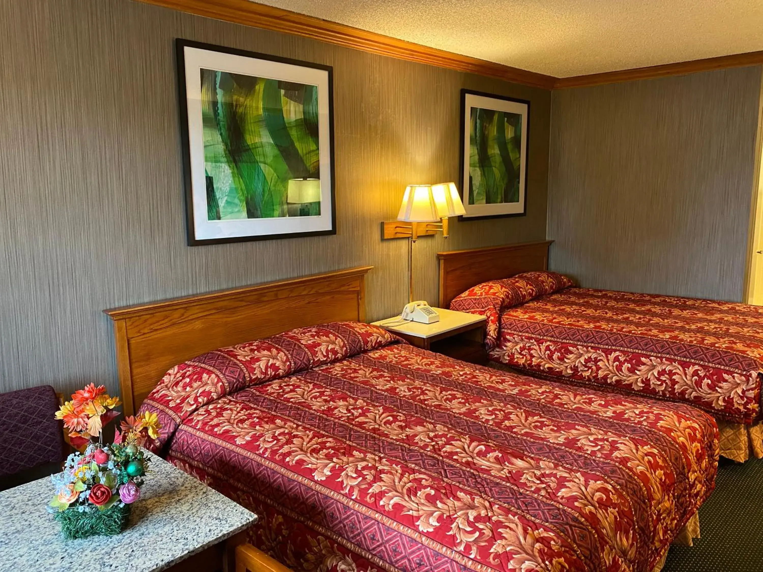 Deluxe Double Room in New Century Inn Deluxe Double Room in New Century Inn
