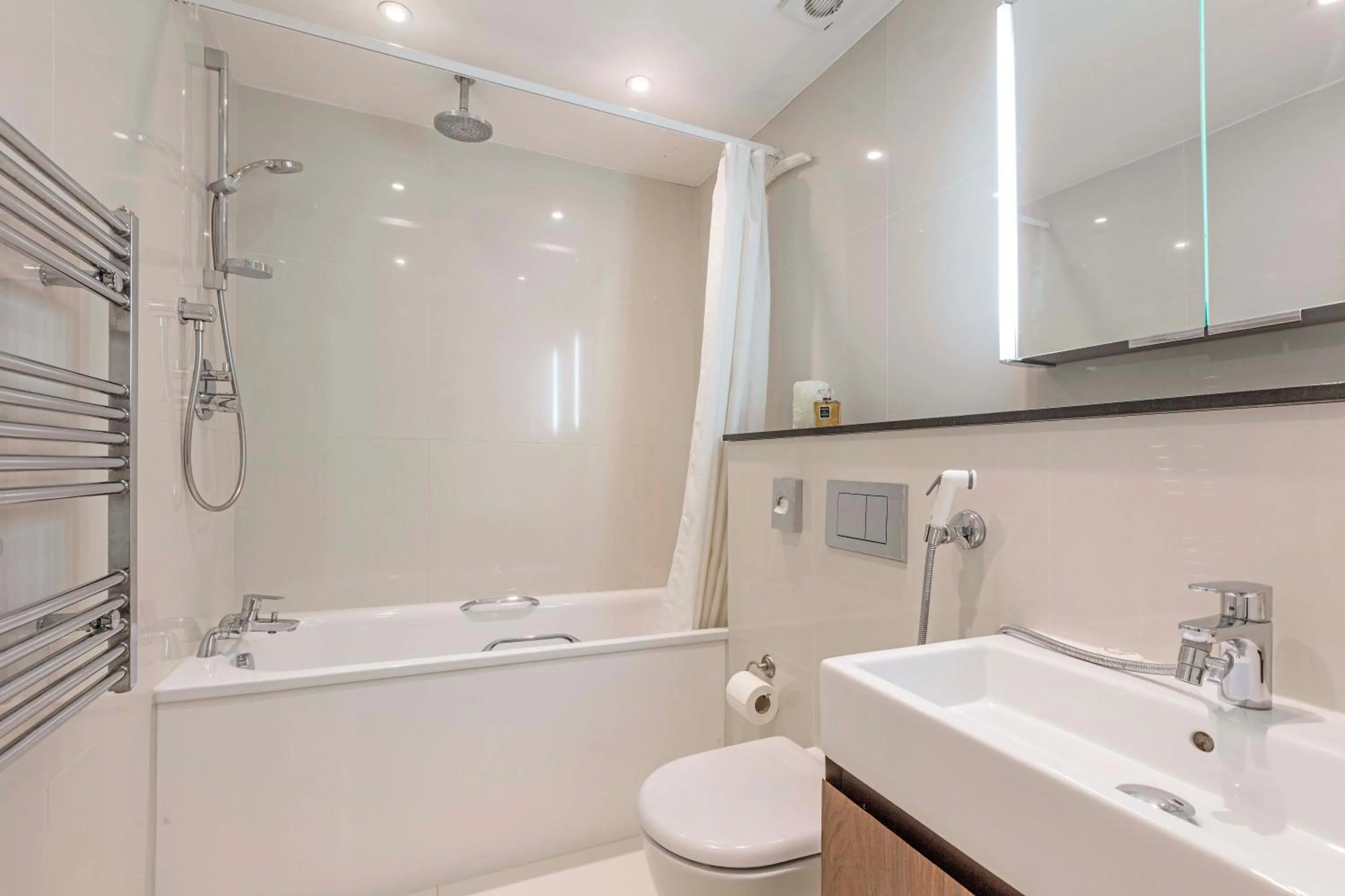 Bathroom in Ashburn Court Apartments