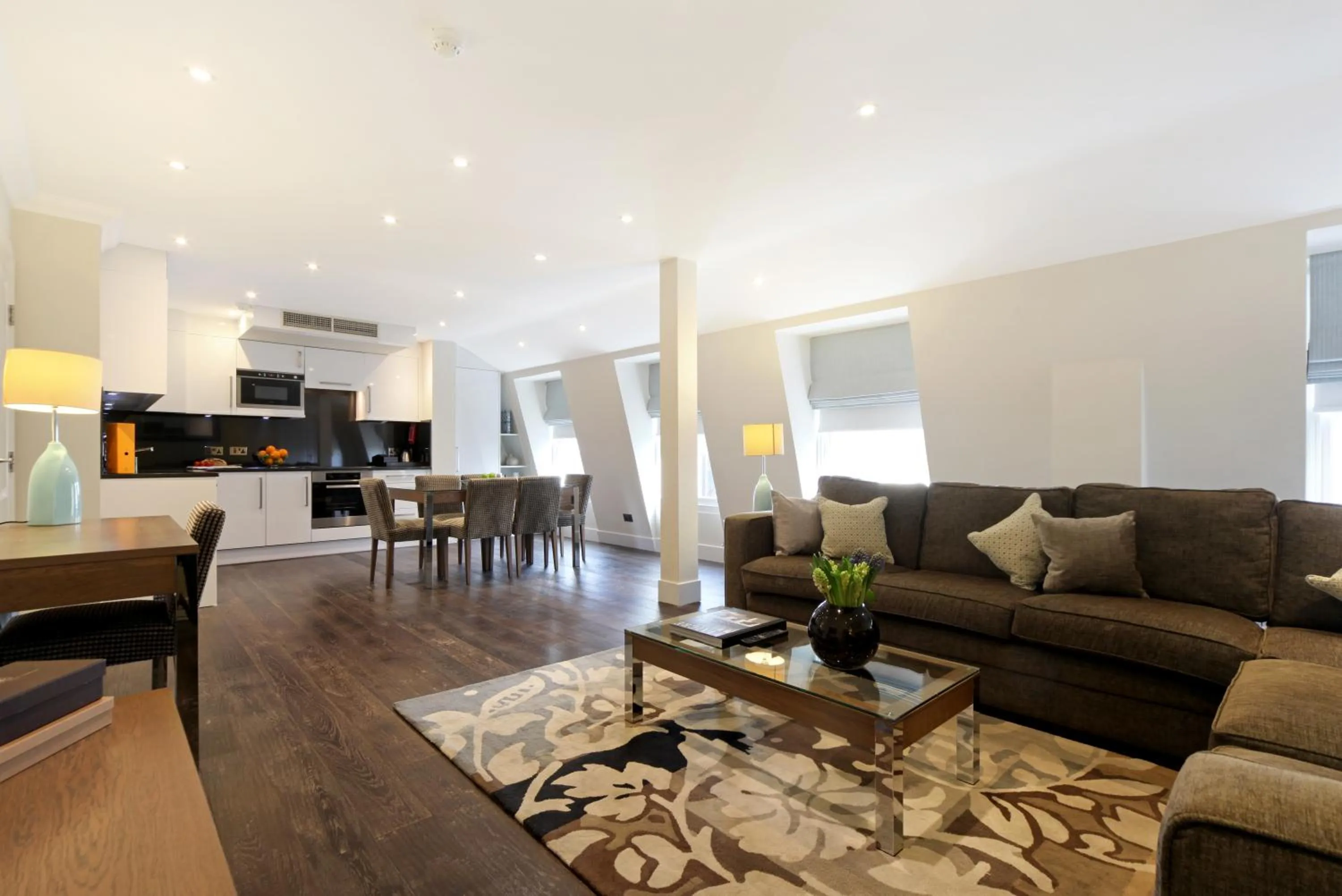 Photo of the whole room in Ashburn Court Apartments