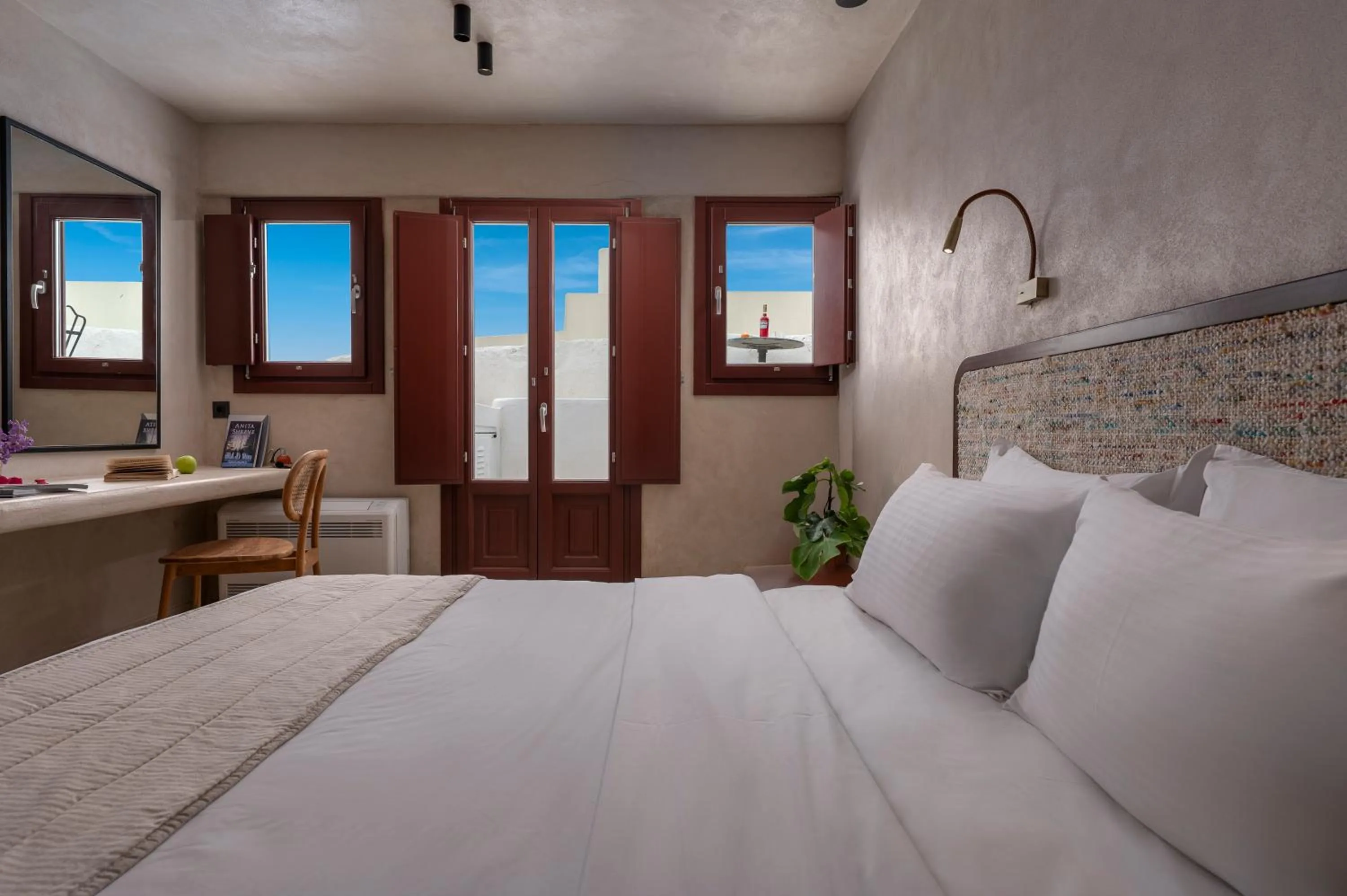 Bed in Meroviglia Boutique Hotel