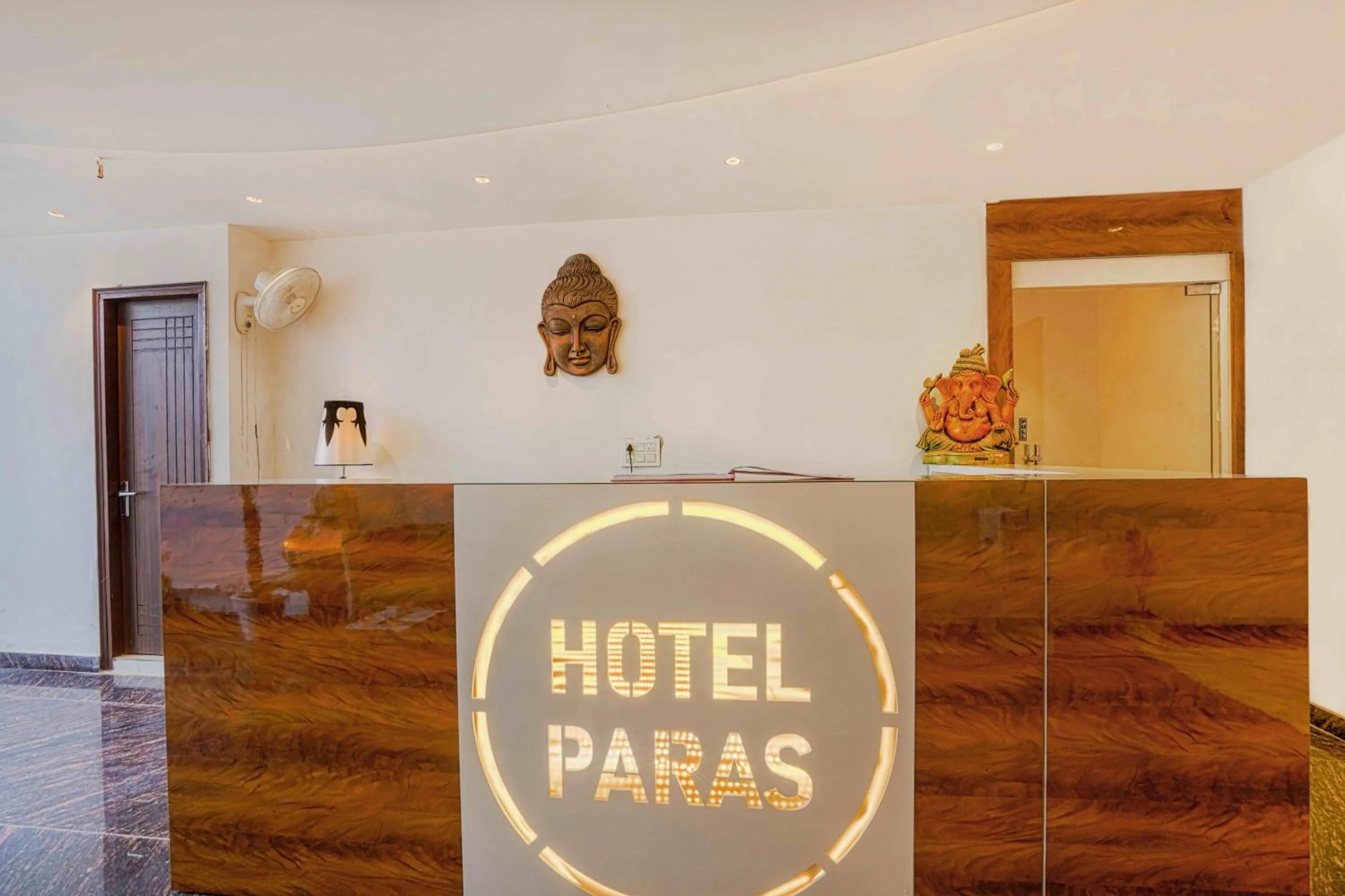 Lobby or reception in Hotel Paras Chandigarh Zirakpur