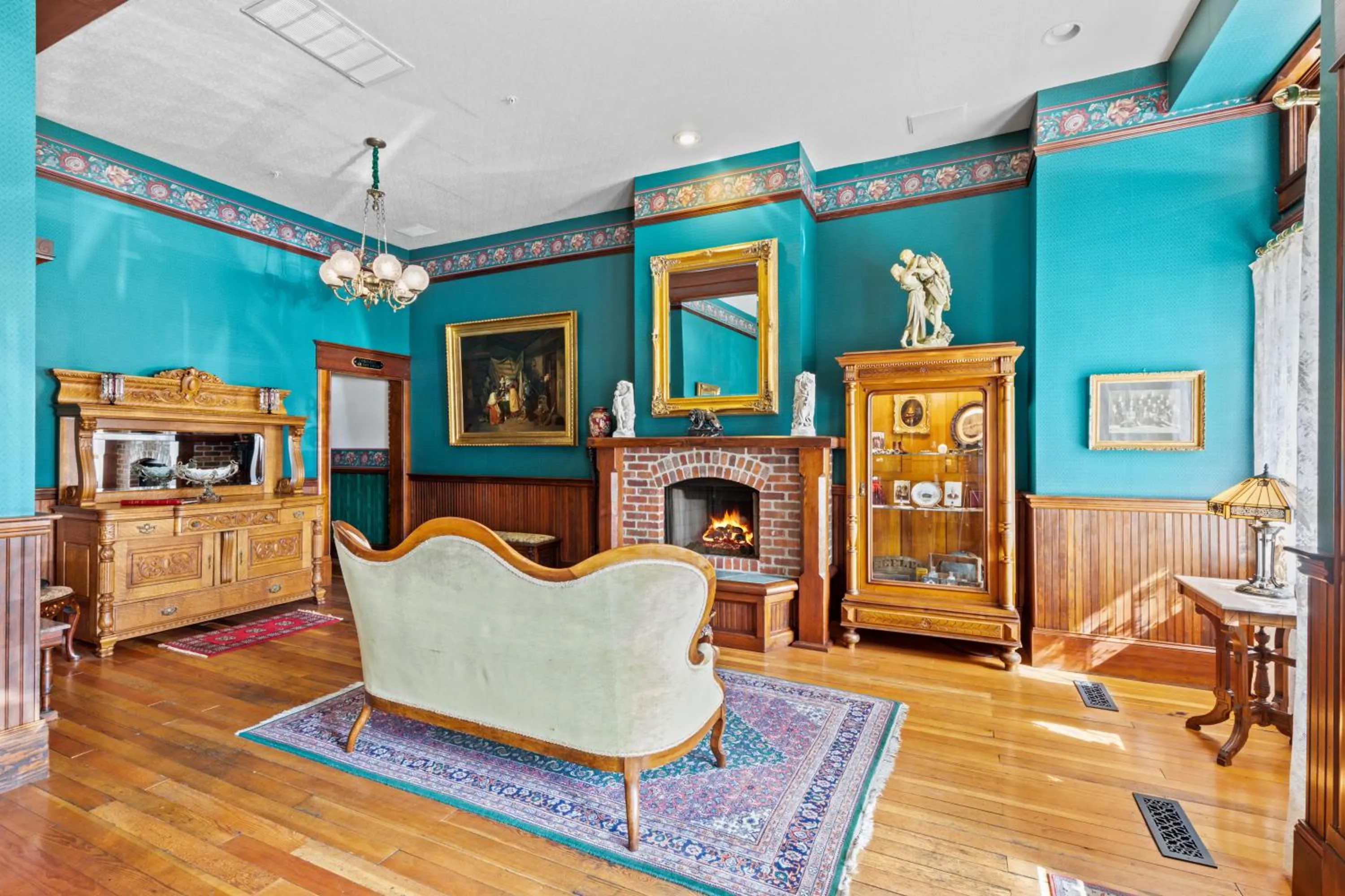 Lobby or reception in The Peerless Hotel