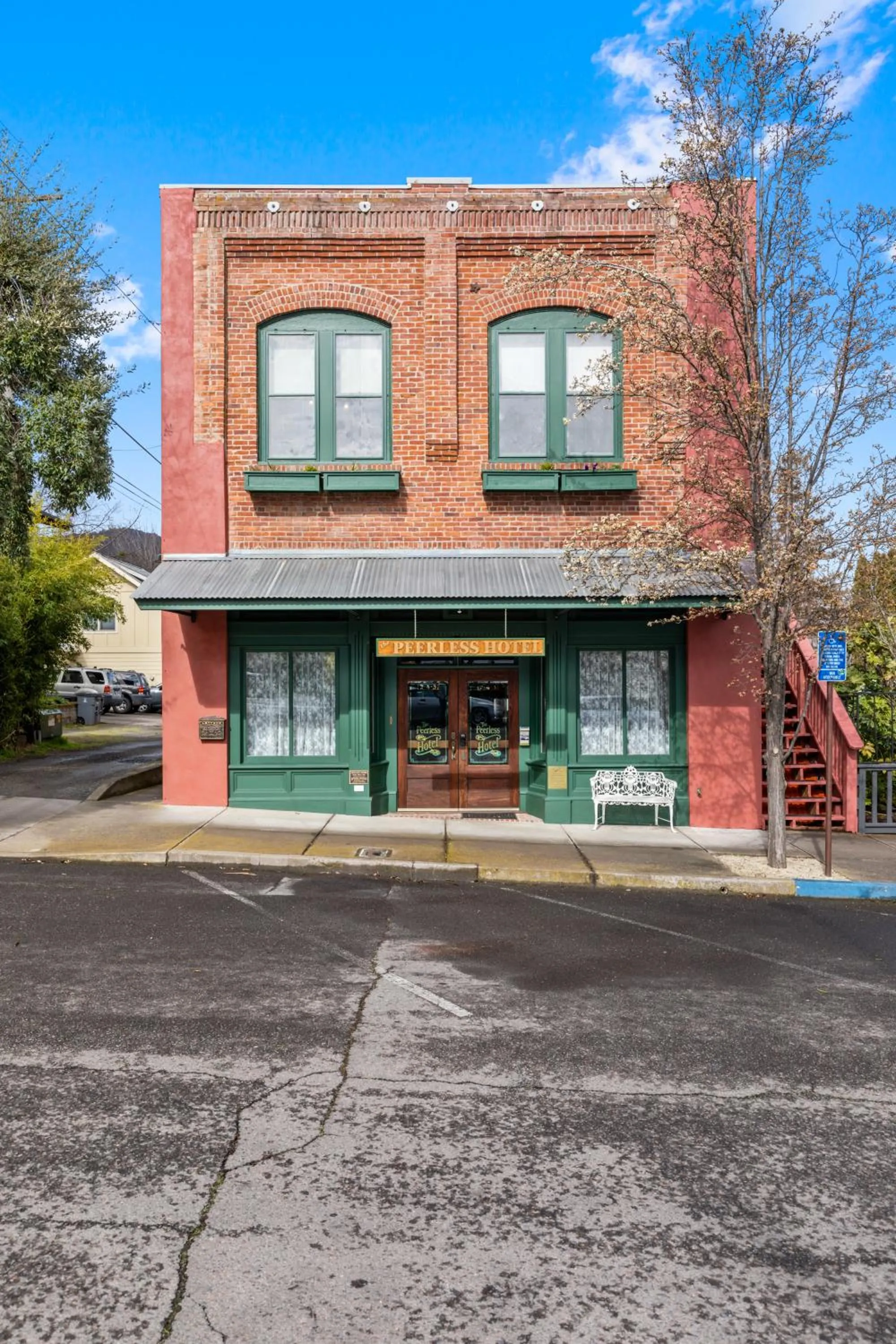 Property building in The Peerless Hotel