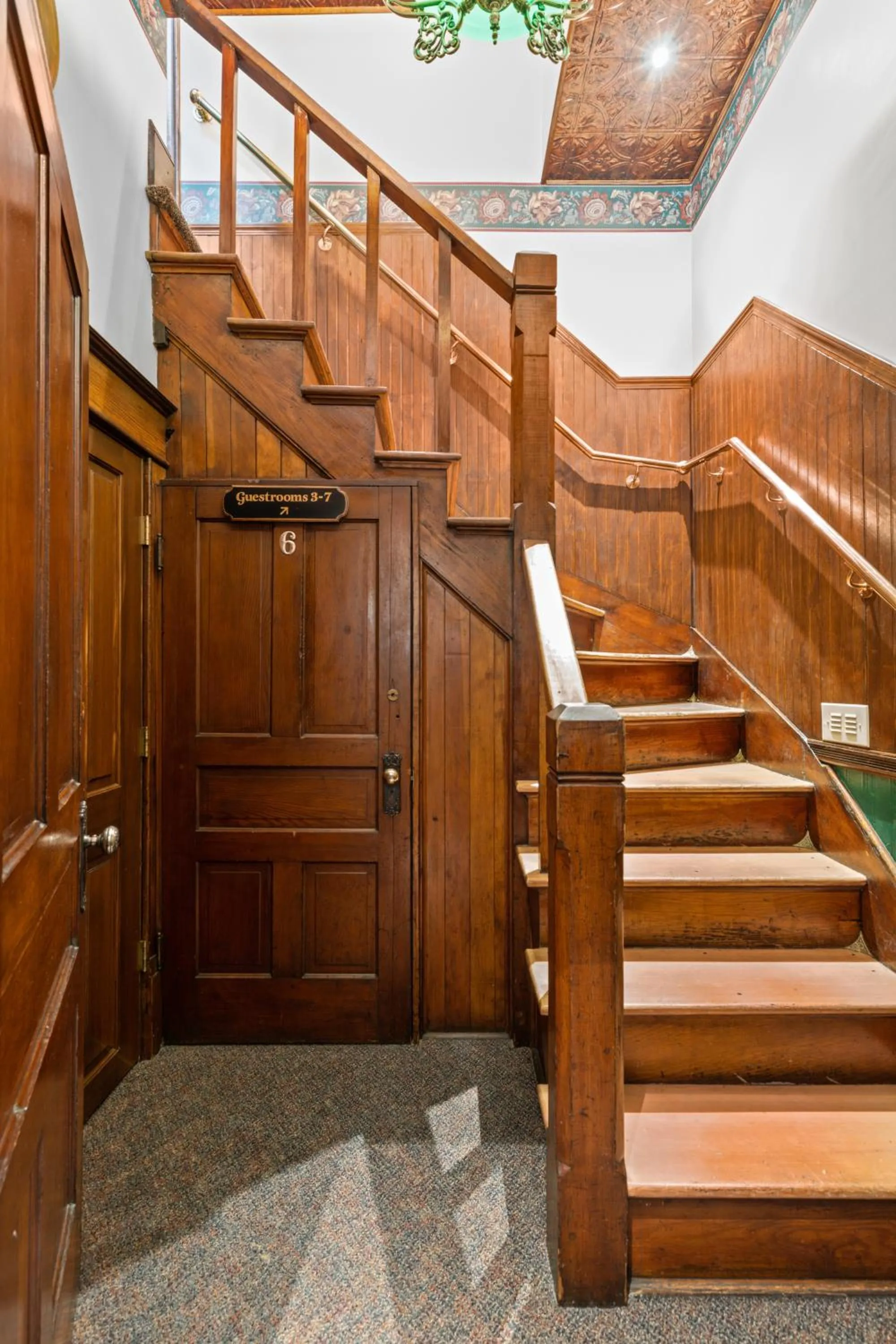 Decorative detail in The Peerless Hotel