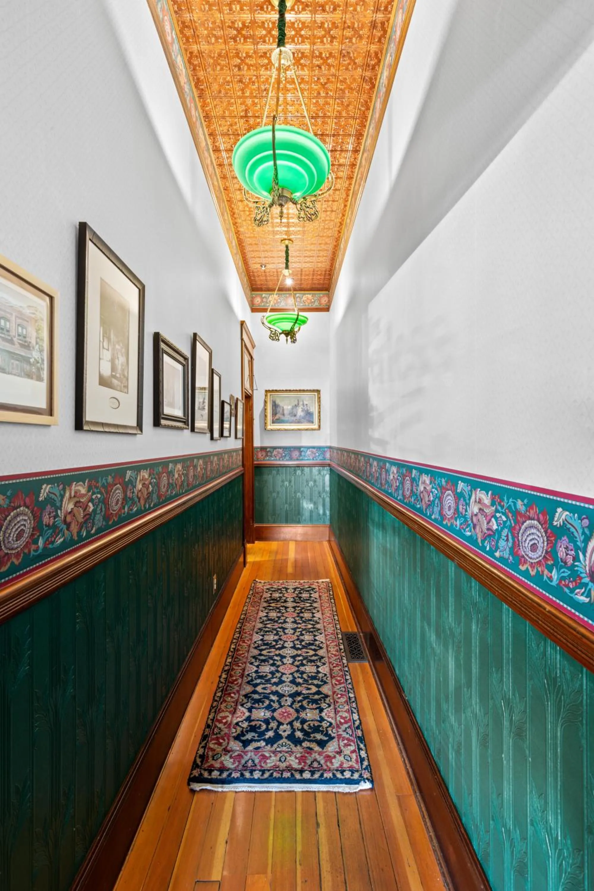 Decorative detail in The Peerless Hotel