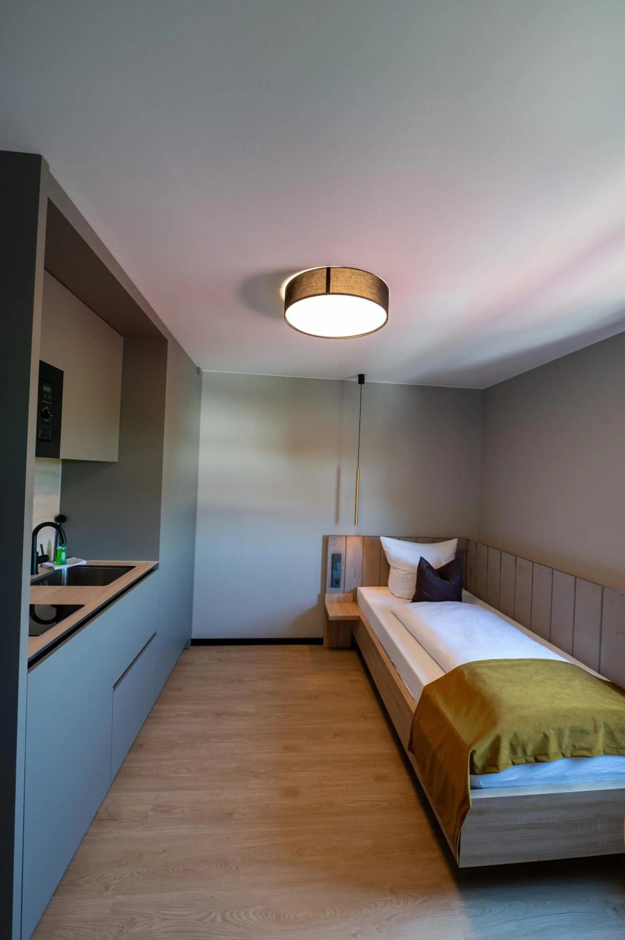 TV and multimedia, Bed in V Business Apartments Böblingen