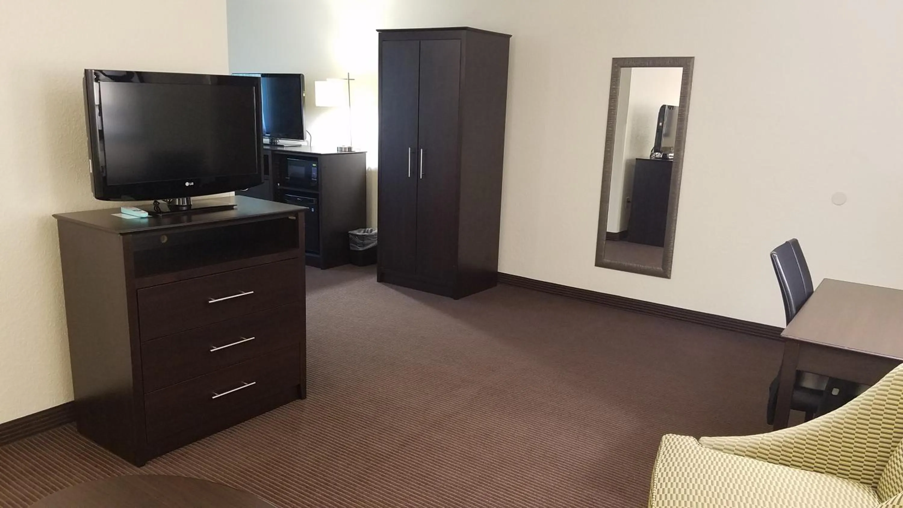 TV and multimedia in AmericInn by Wyndham Rhinelander