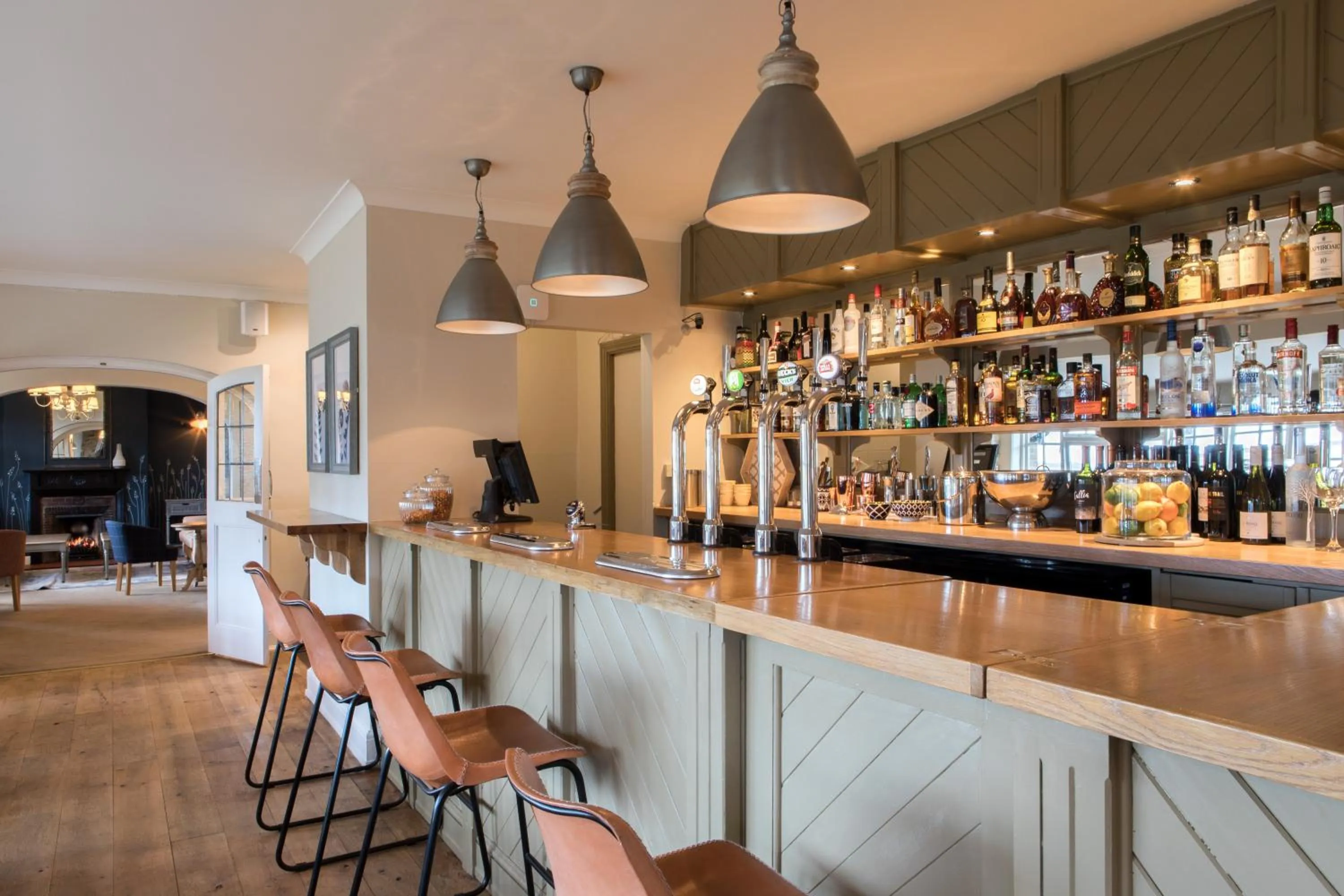 Lounge or bar in Beaulieu Hotel