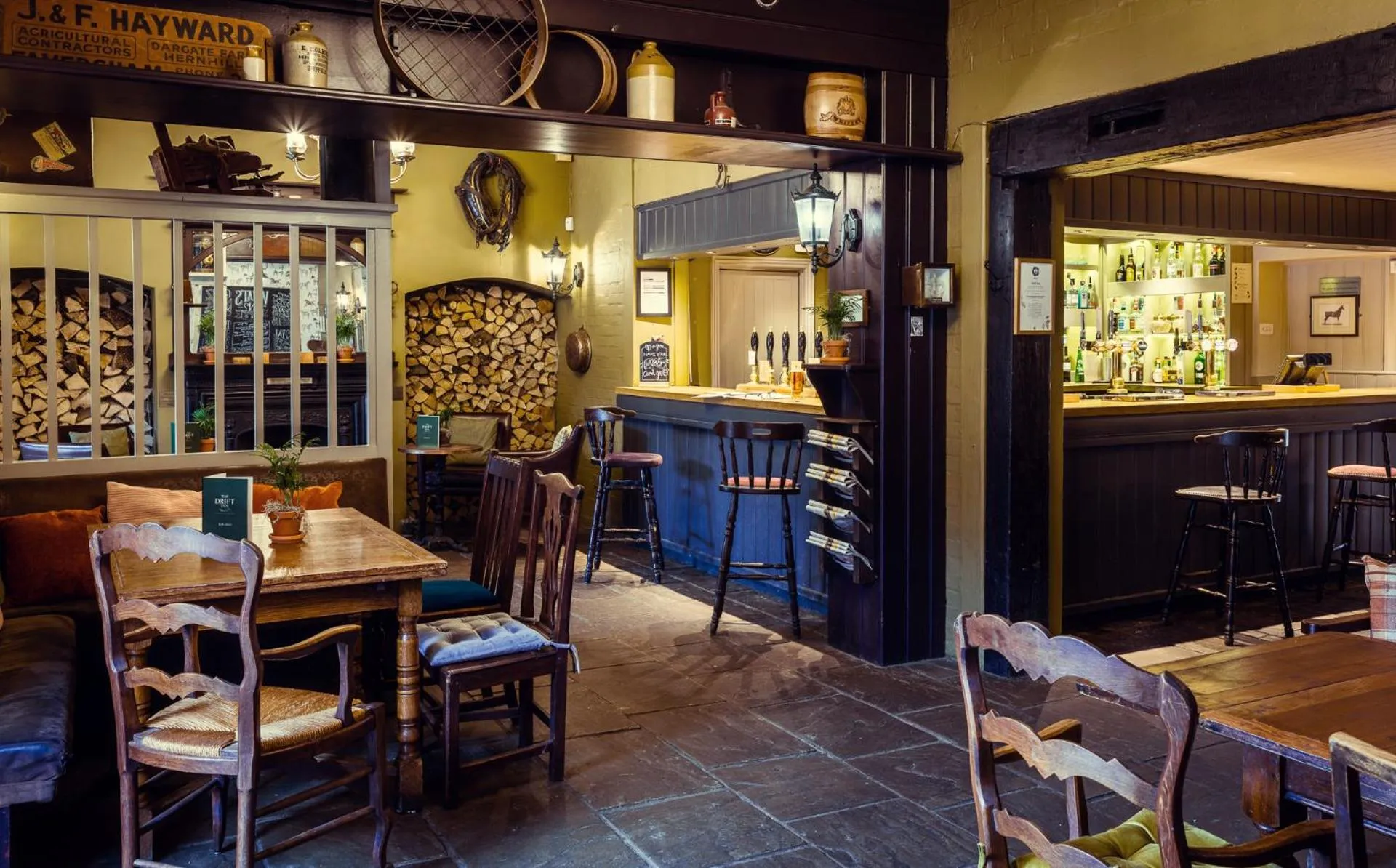 Dining area in Beaulieu Hotel