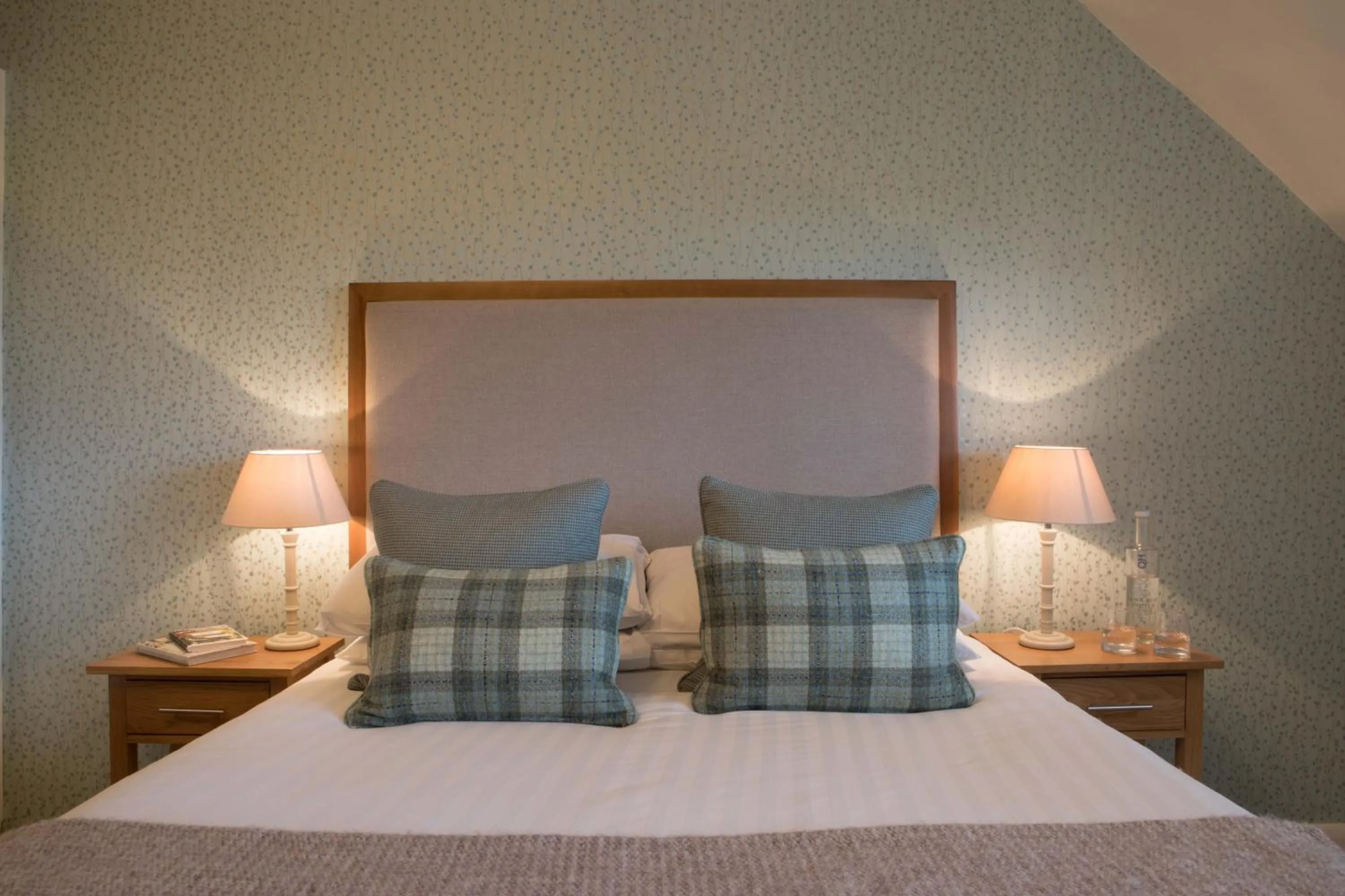 Bedroom, Bed in Beaulieu Hotel