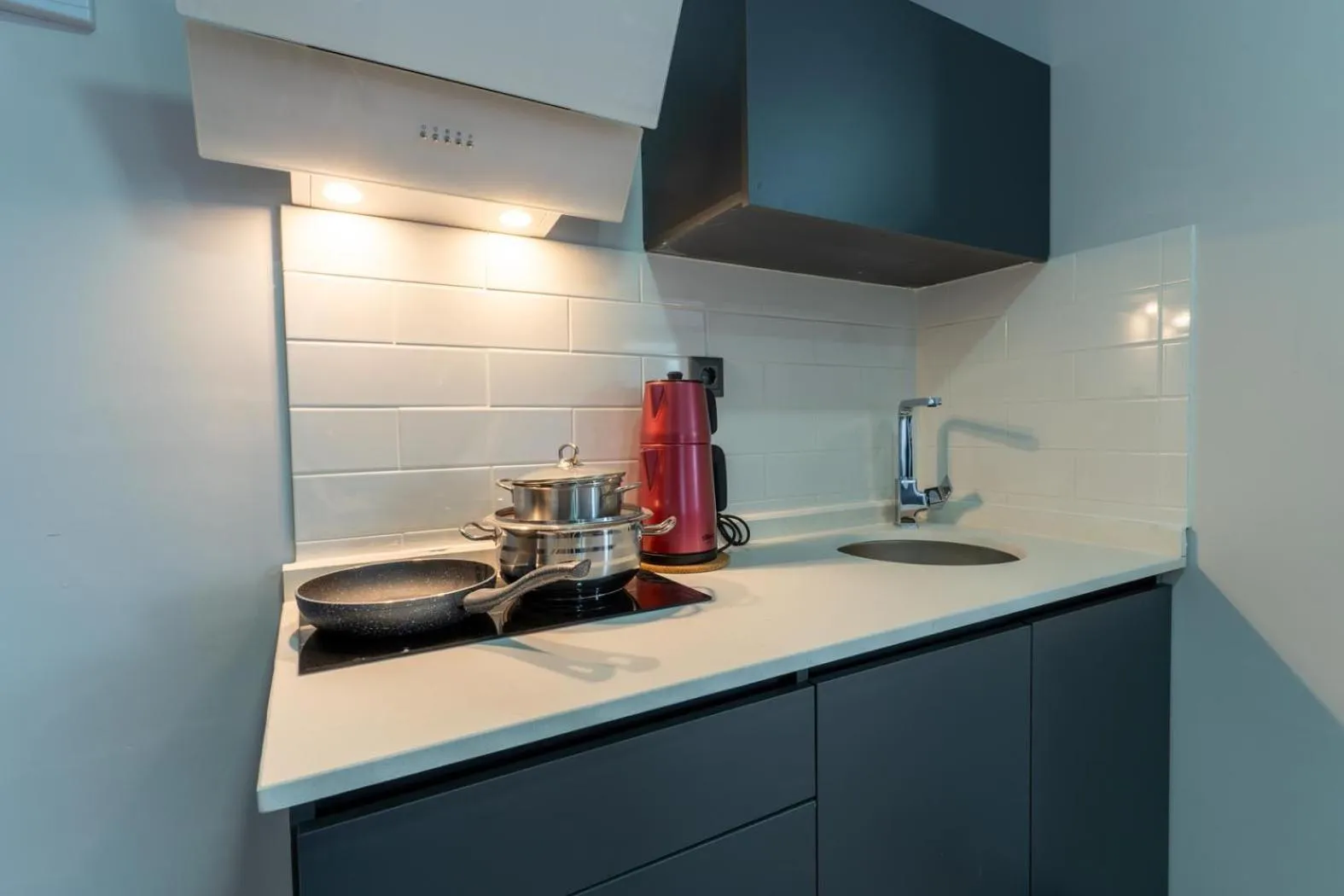 Kitchen or kitchenette in Yusufhan Suites