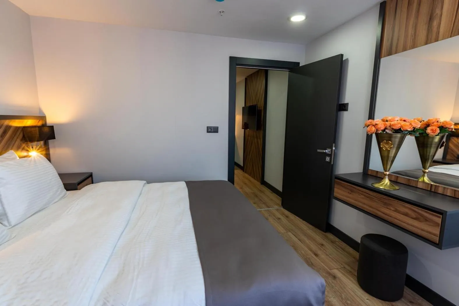 Bedroom, Bed in Yusufhan Suites