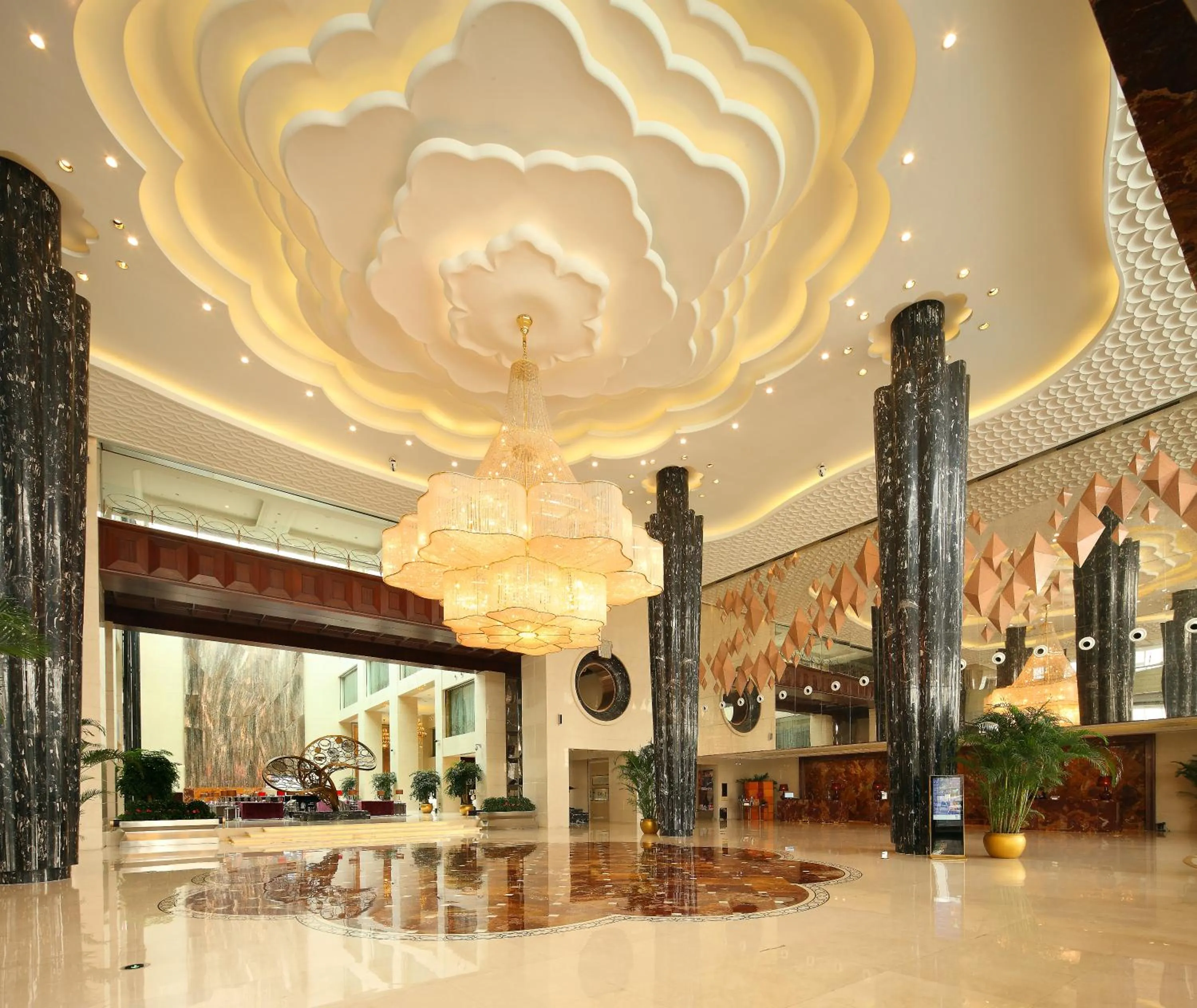 Lobby or reception in Wyndham Grand Plaza Royale Changsheng Jiangyin