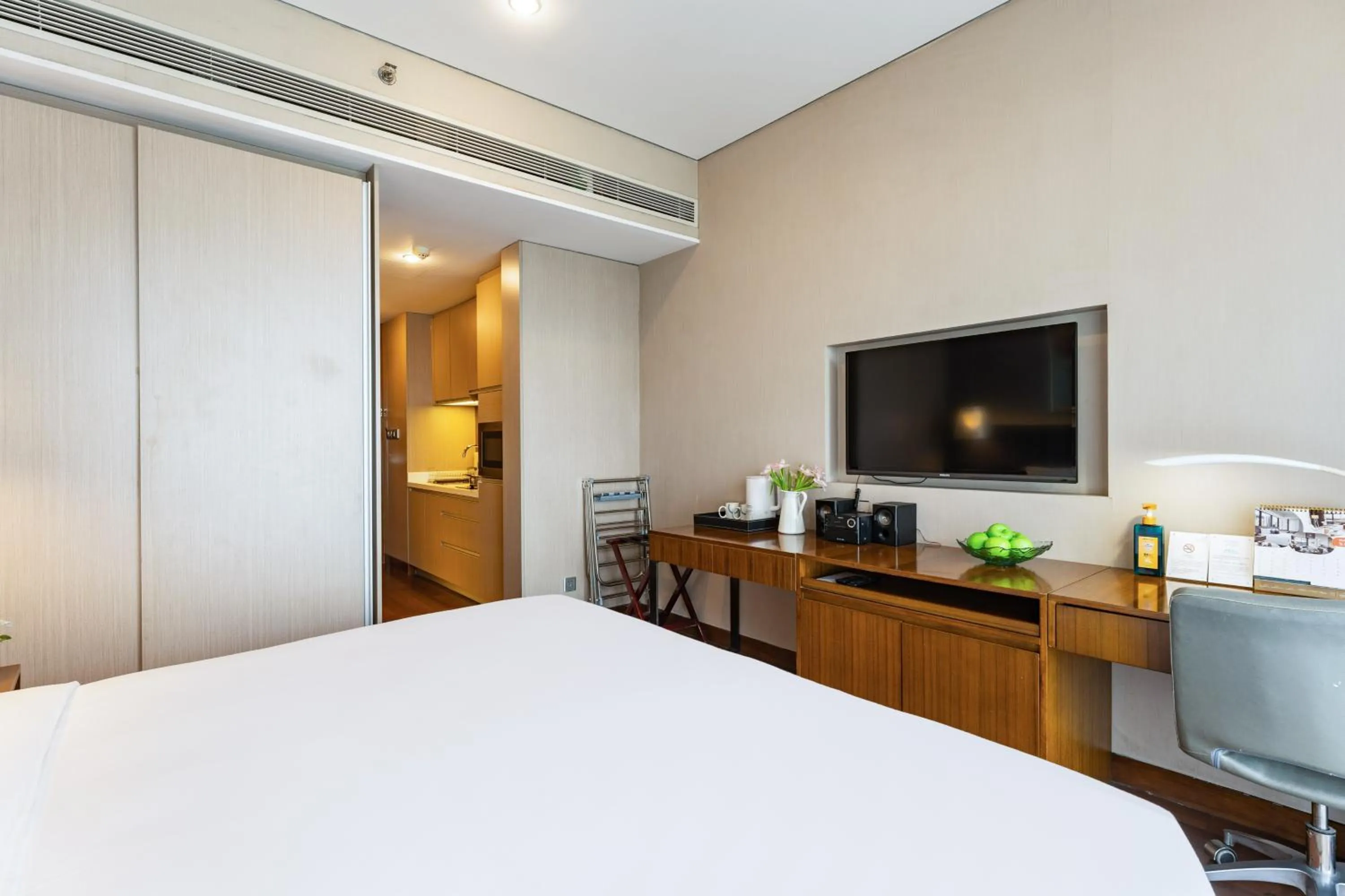 Bedroom, Bed in Modena by Fraser Zhuankou Wuhan