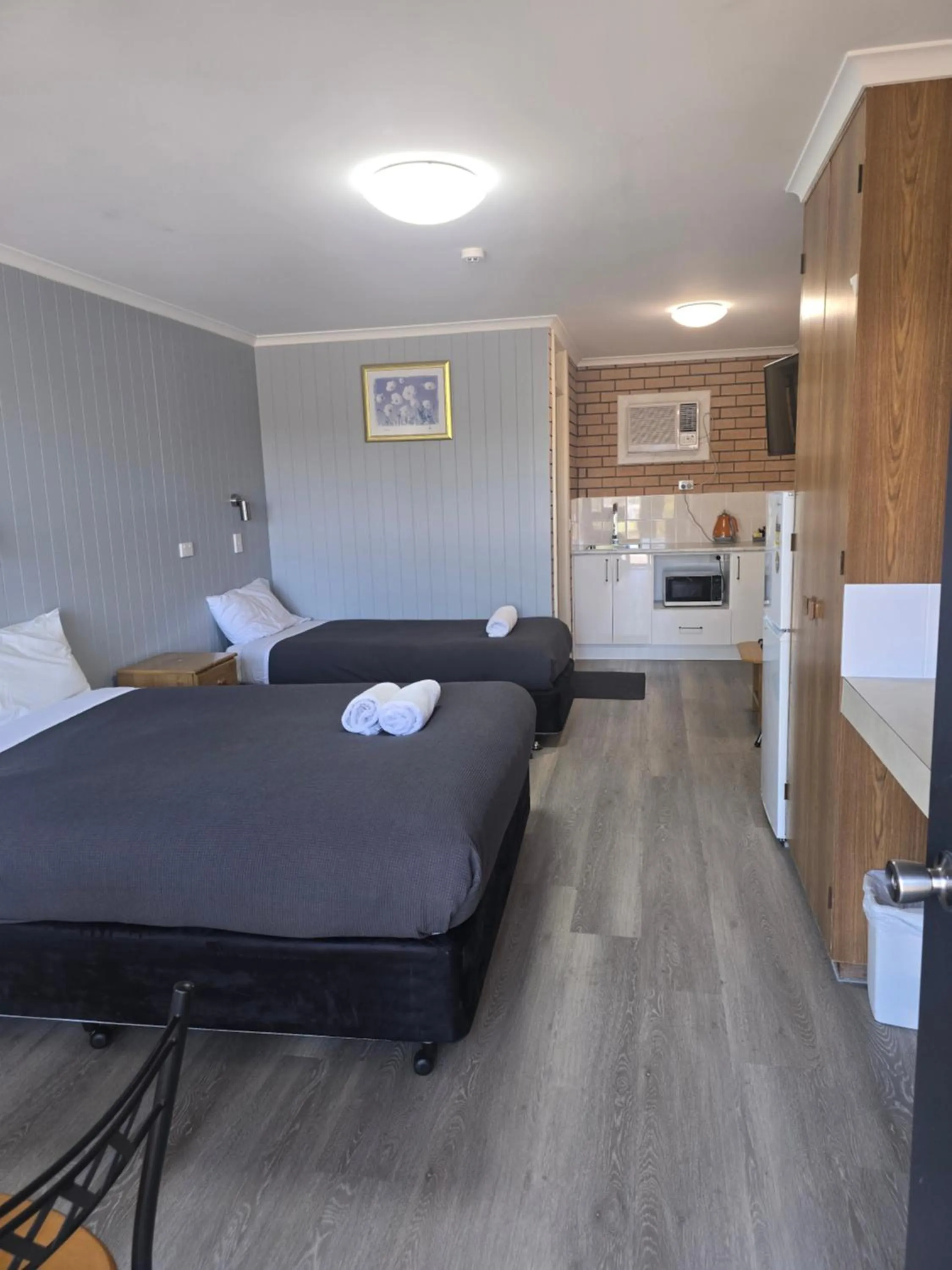 Bed in Bega Southtown Motor Inn