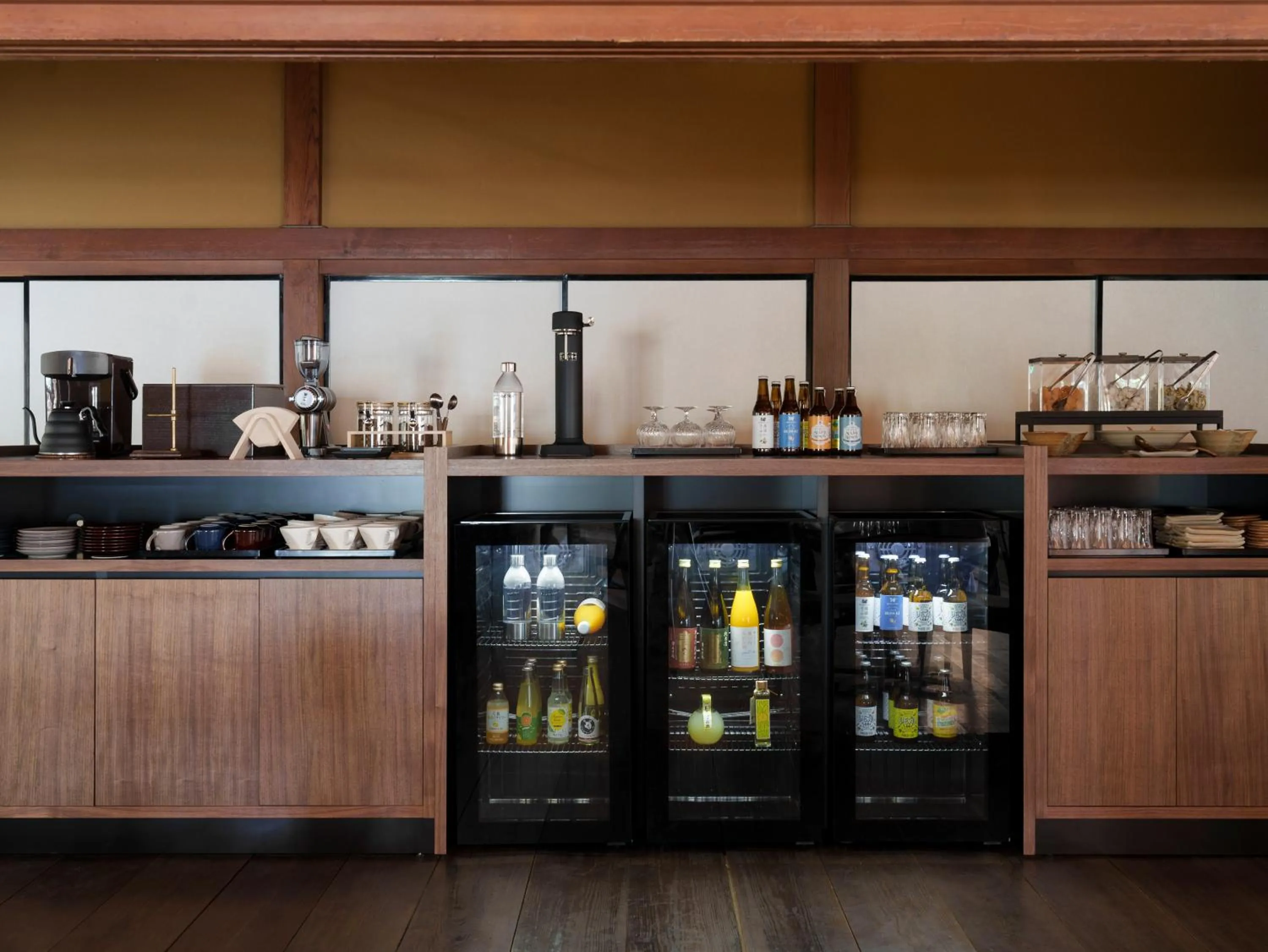 Communal lounge/ TV room in Ryokan Onomichi Nishiyama