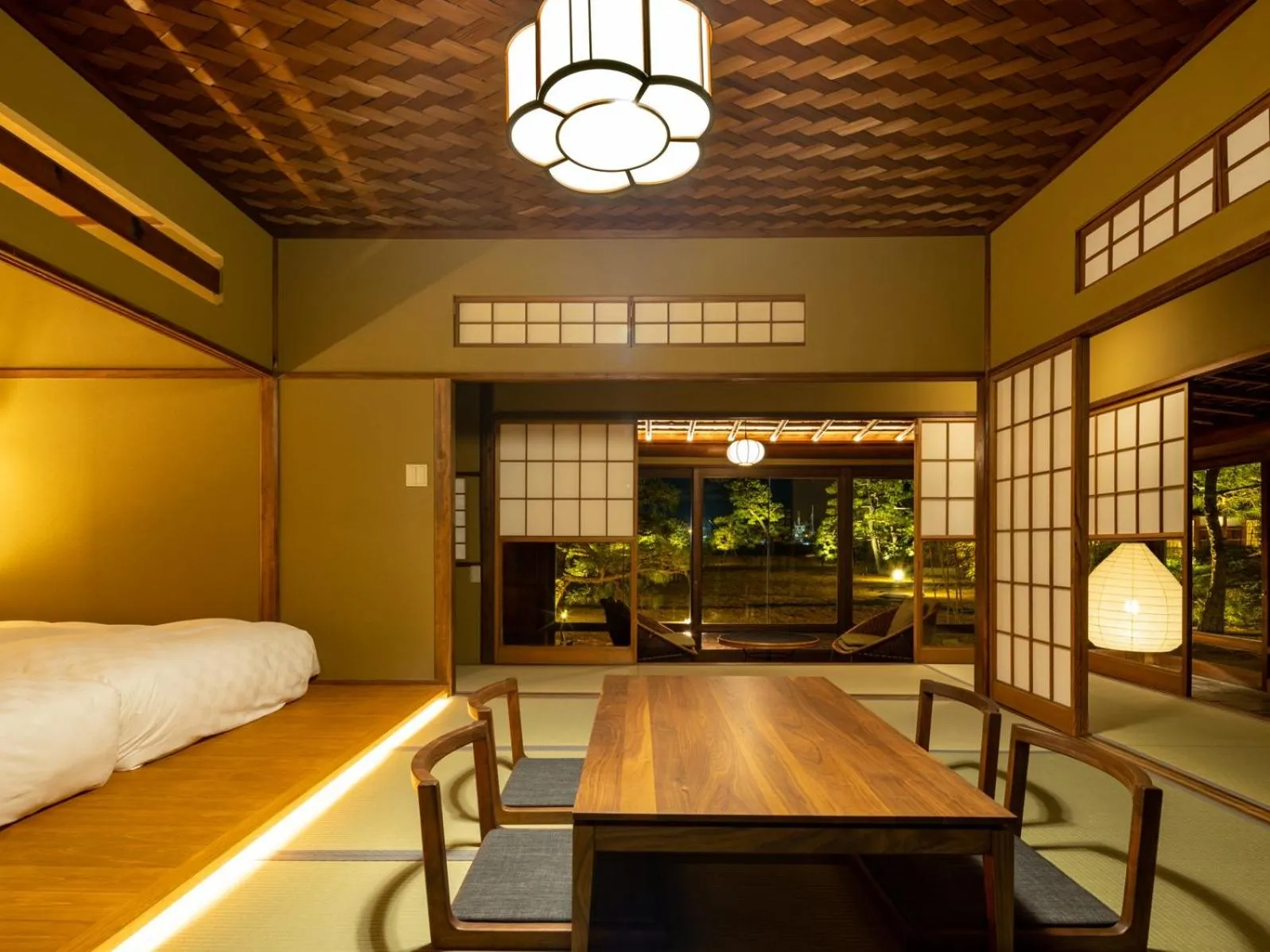 Photo of the whole room, Bed in Ryokan Onomichi Nishiyama