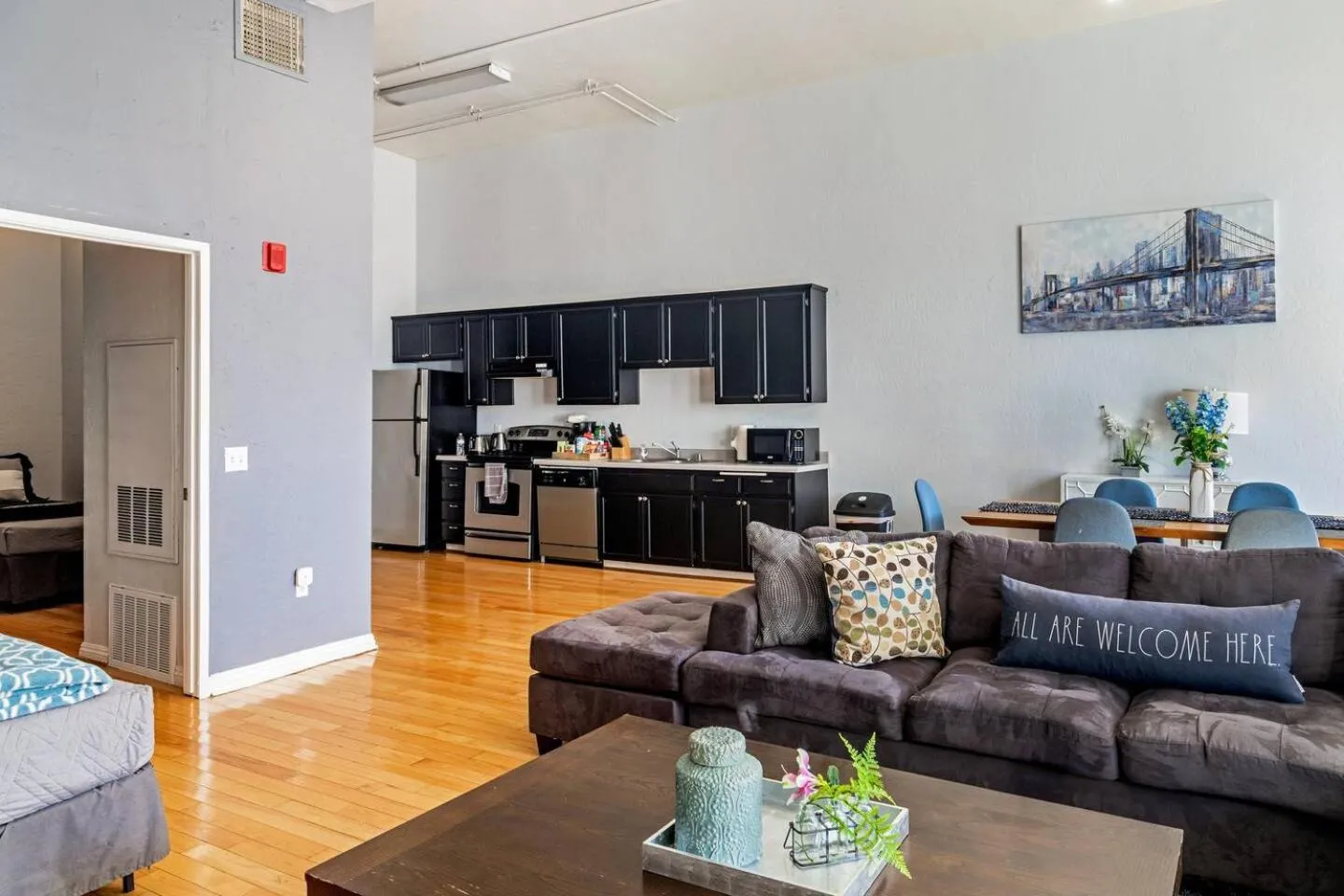 Free Parking Walk to Conv Center 5 Beds Loft