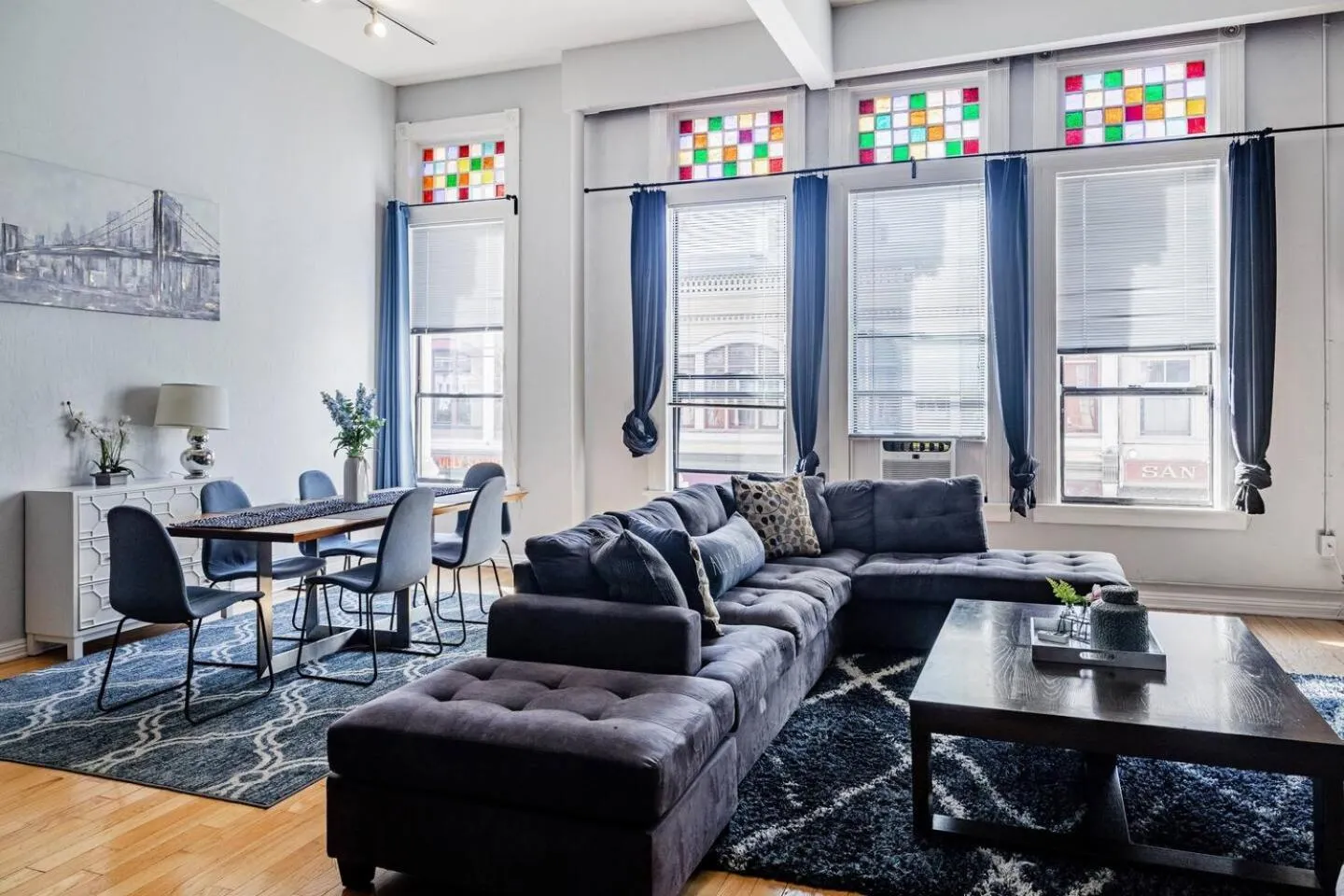 Free Parking Walk to Conv Center 5 Beds Loft