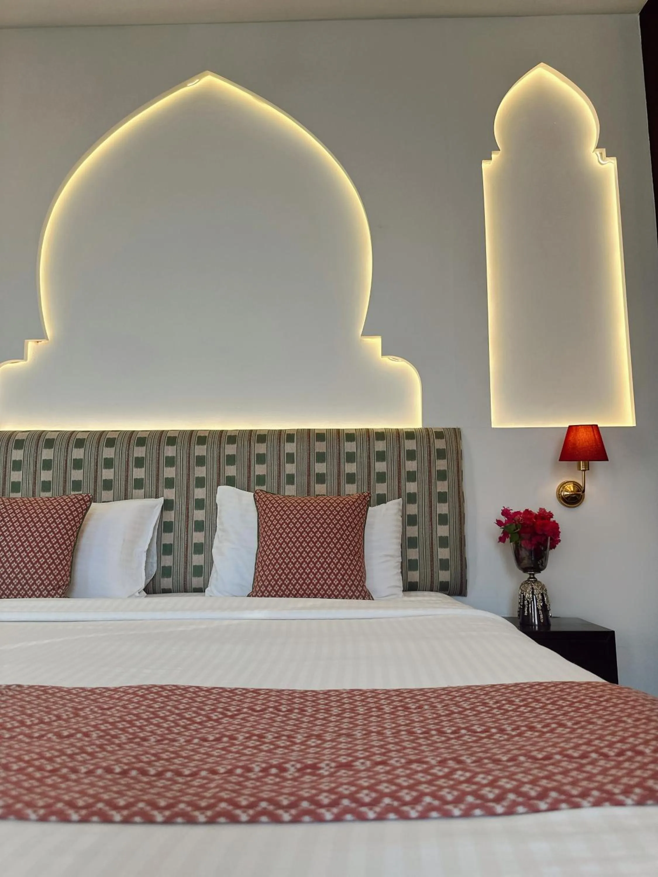 Bed in Hotel Atulyaa Taj