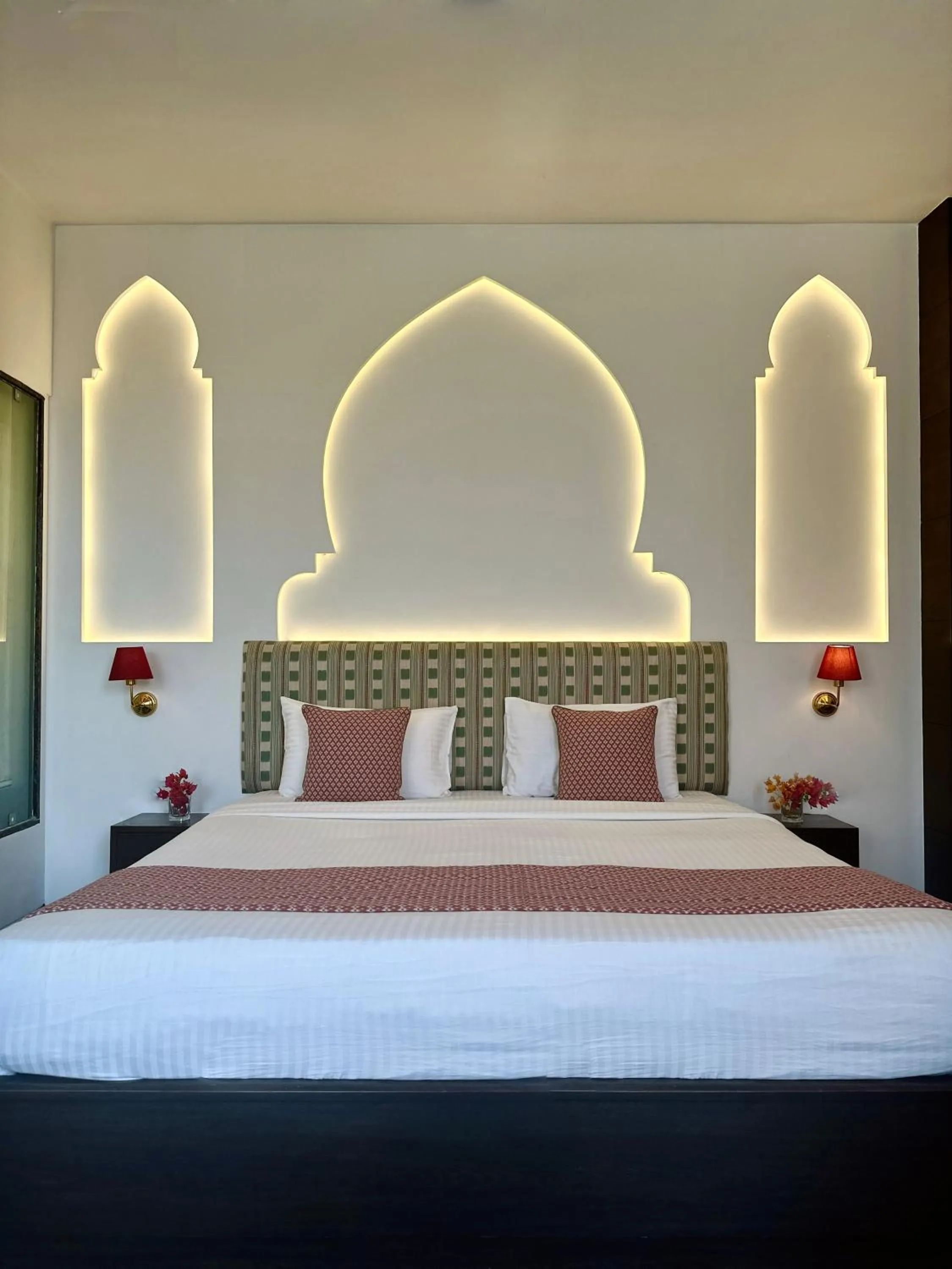Photo of the whole room, Bed in Hotel Atulyaa Taj