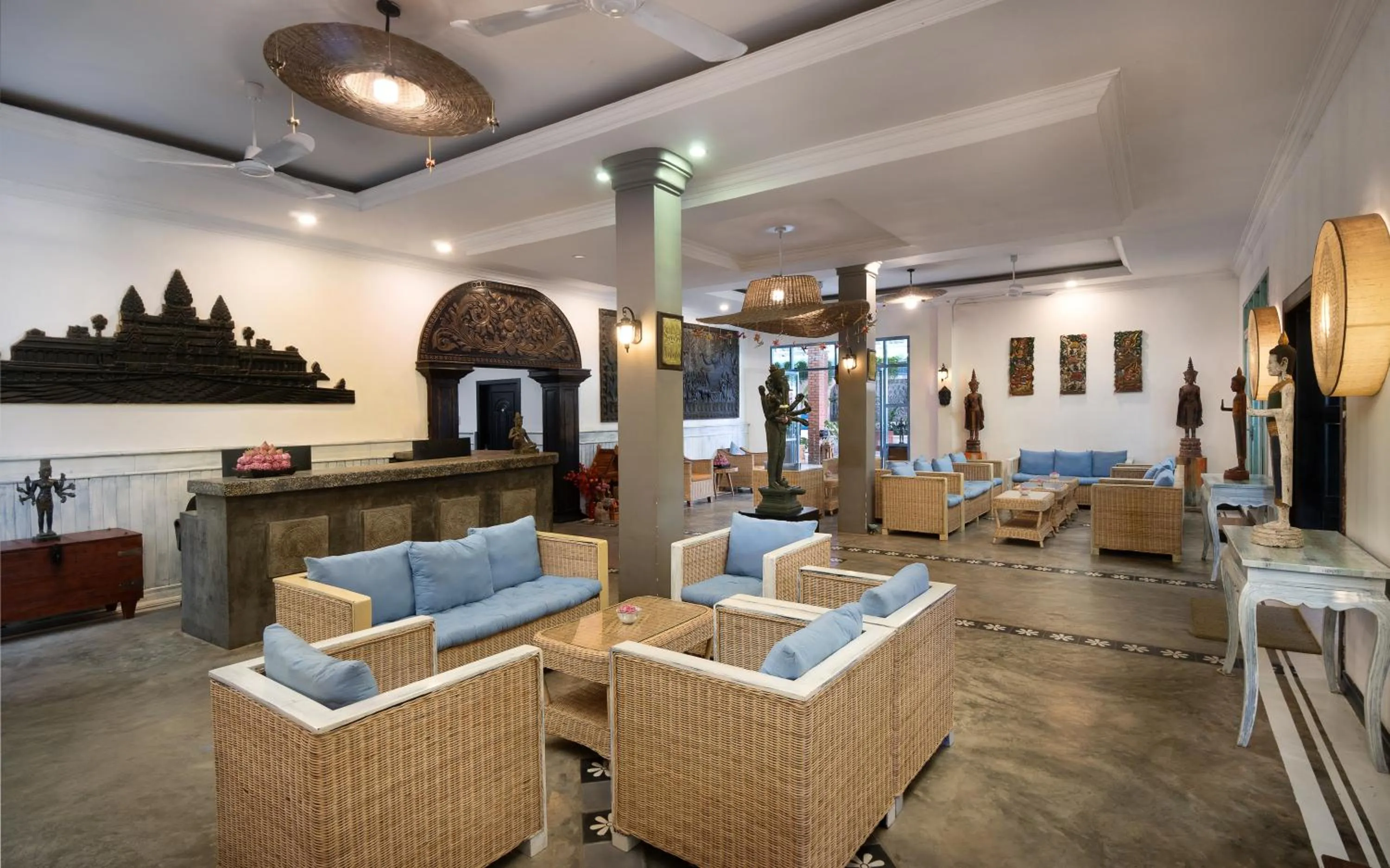 Lobby or reception in The Community - Siem Reap