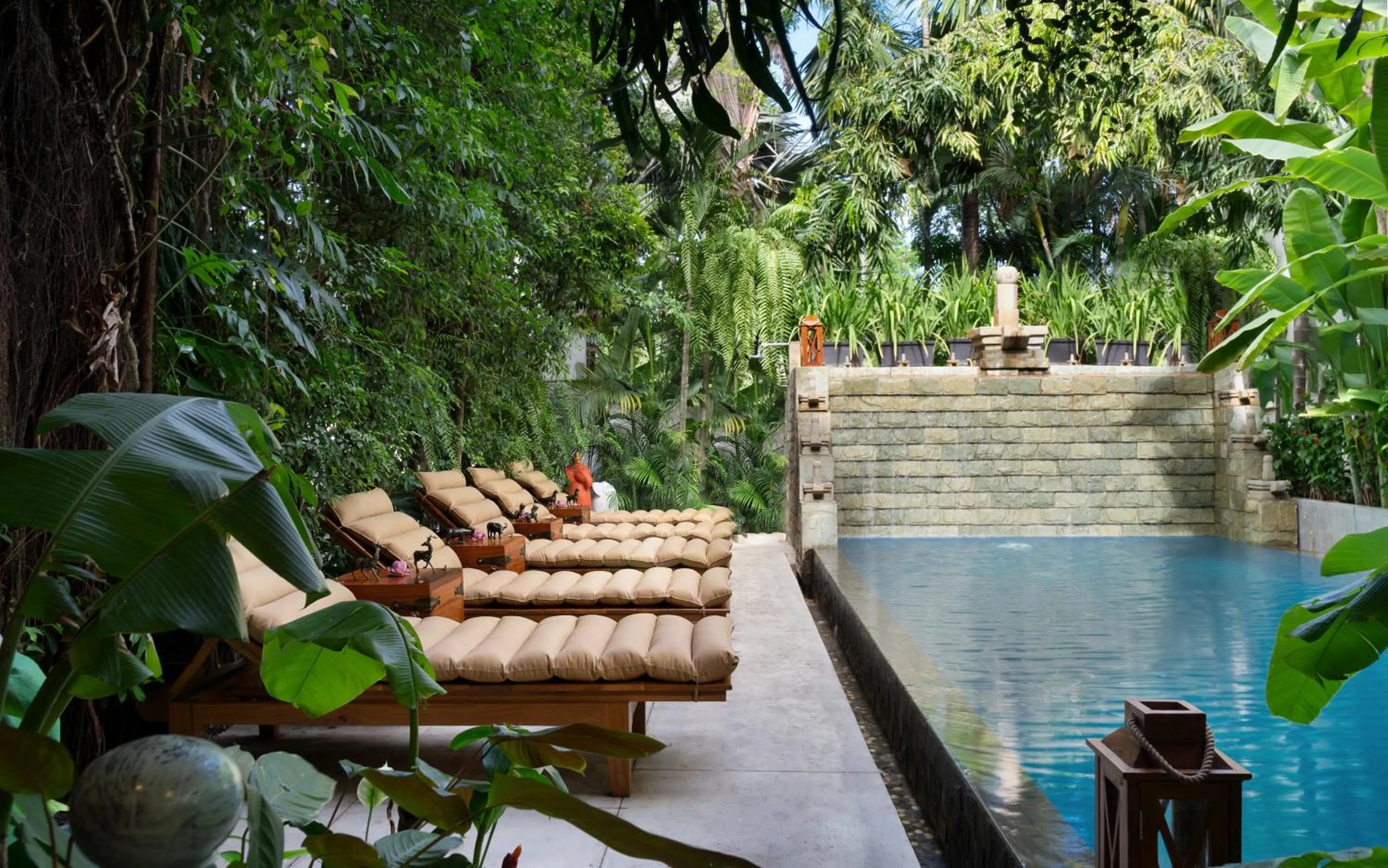 Swimming pool in The Community - Siem Reap