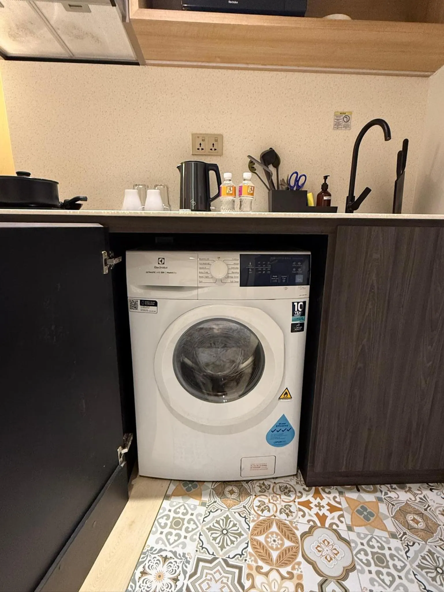 washing machine in ISA Hotel Amber Road