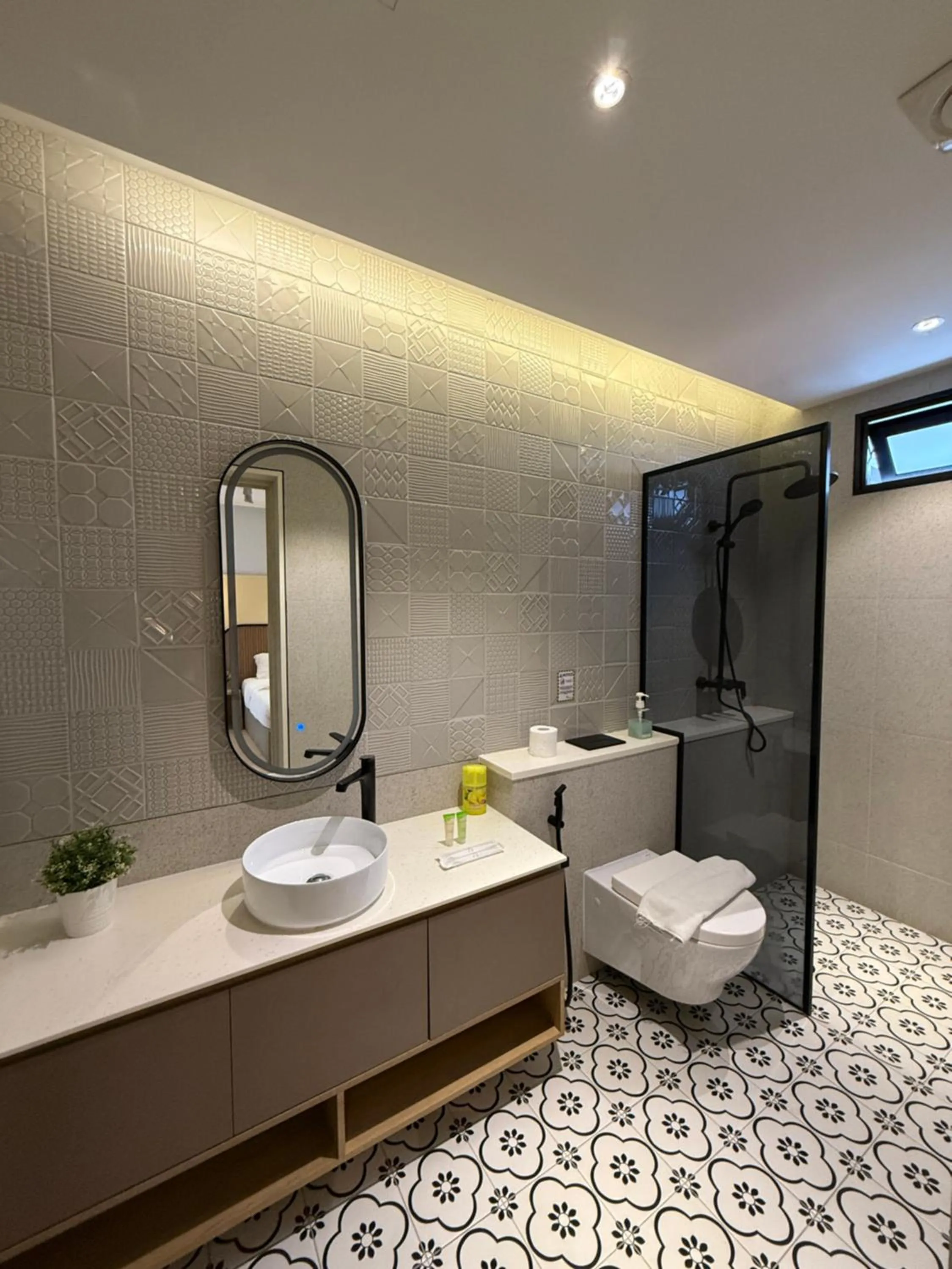 Shower in ISA Hotel Amber Road