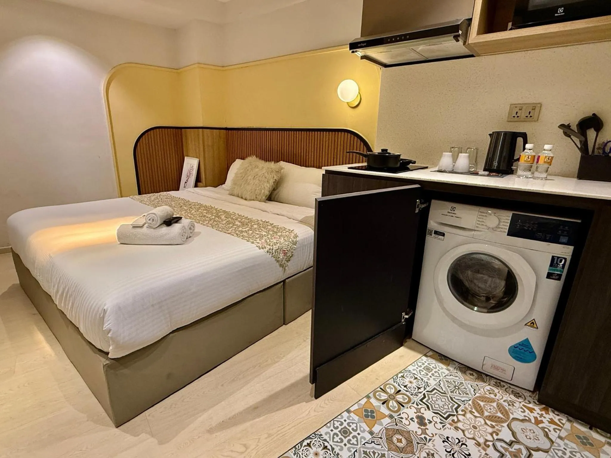 Bed in ISA Hotel Amber Road