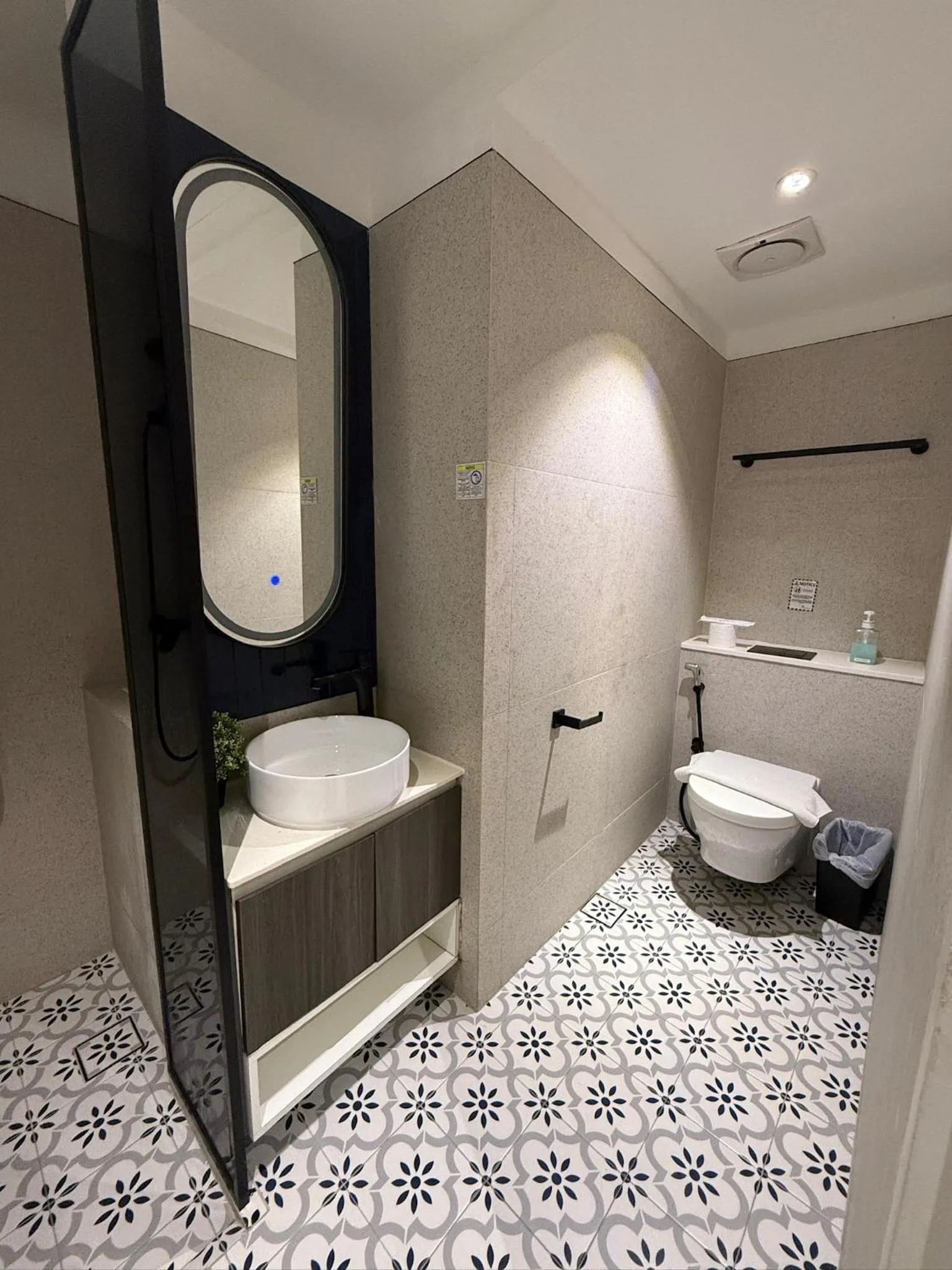 Toilet in ISA Hotel Amber Road