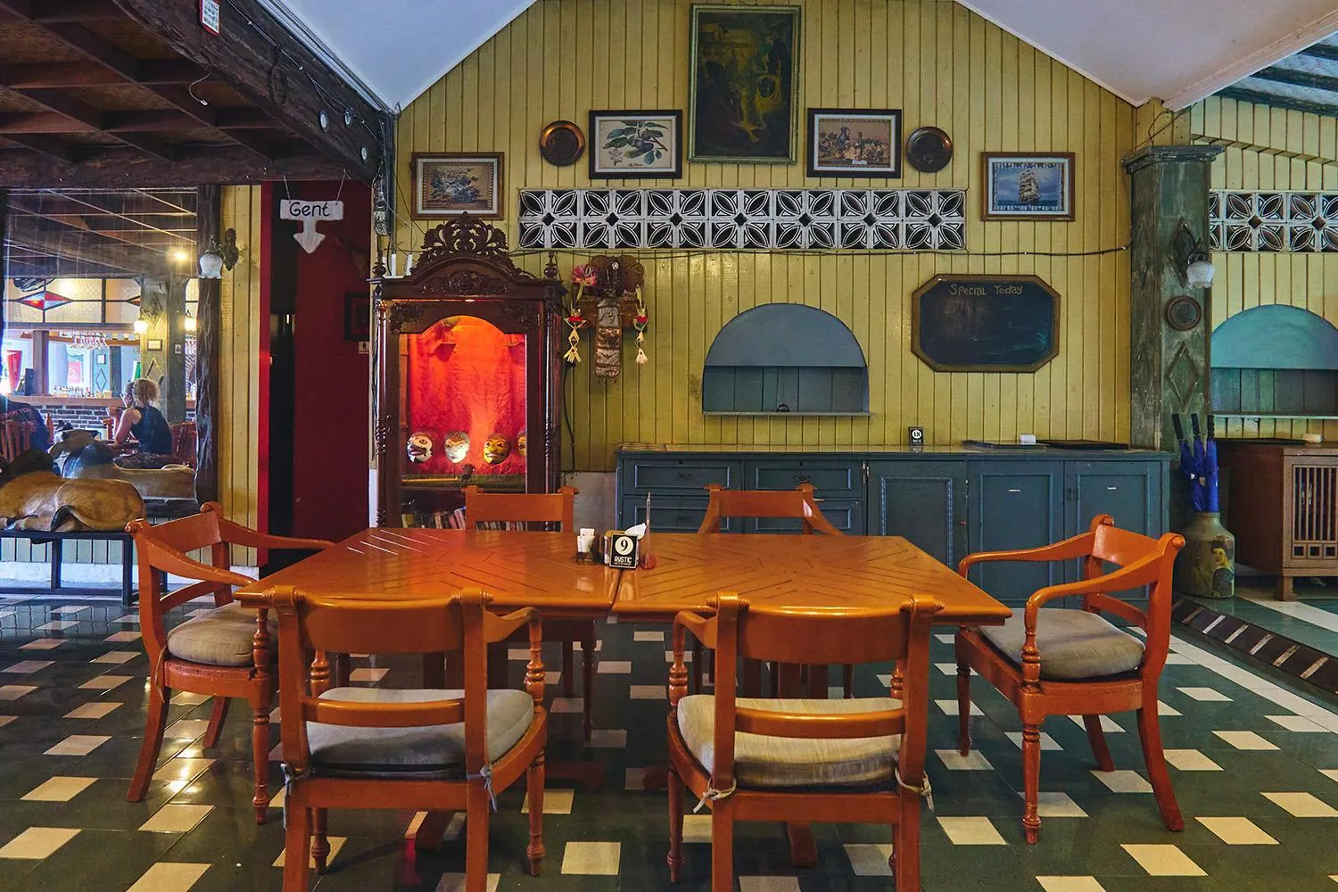 Restaurant/places to eat in Attara Heritage Senggigi