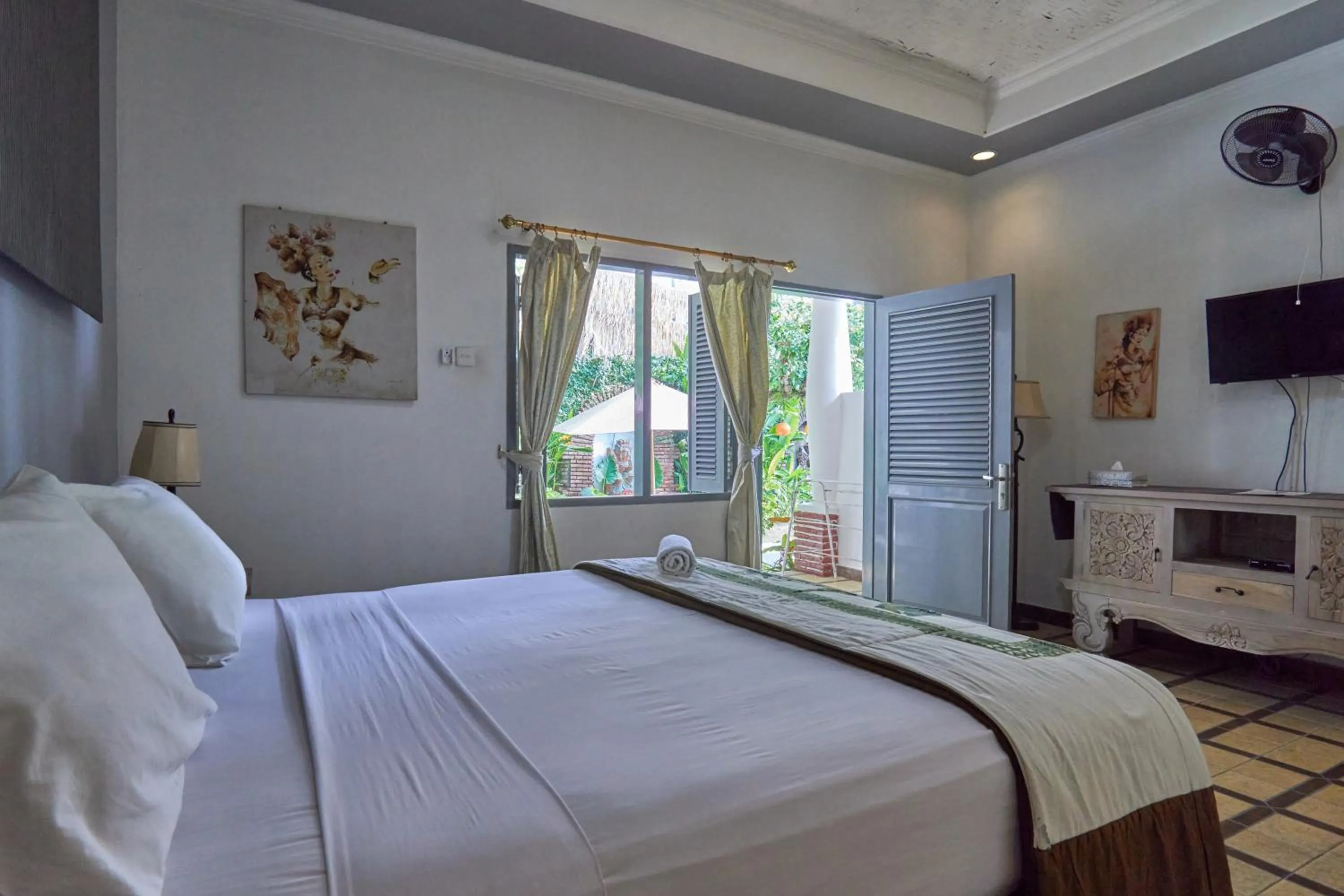 Bed in Attara Heritage Senggigi
