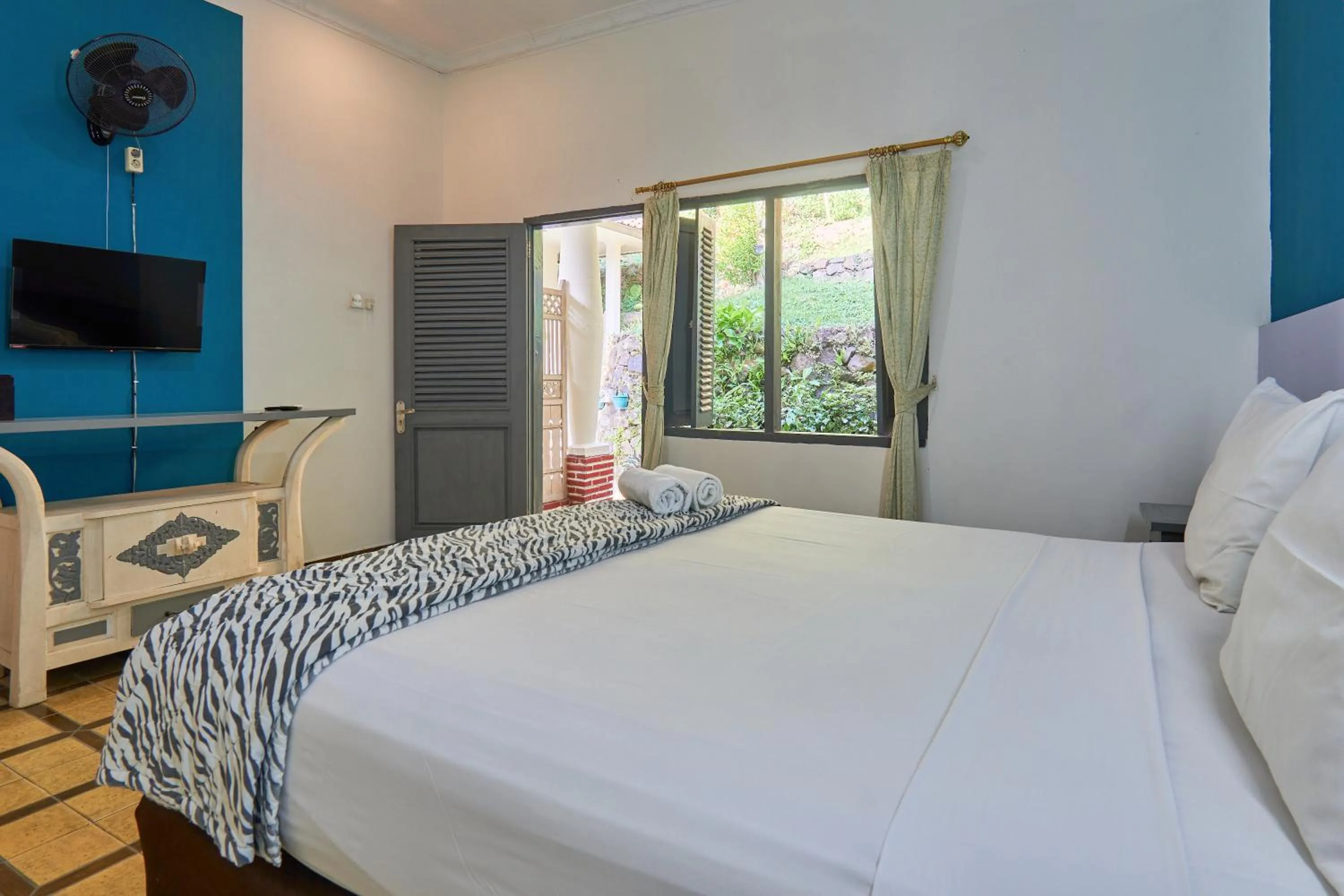 Bed in Attara Heritage Senggigi