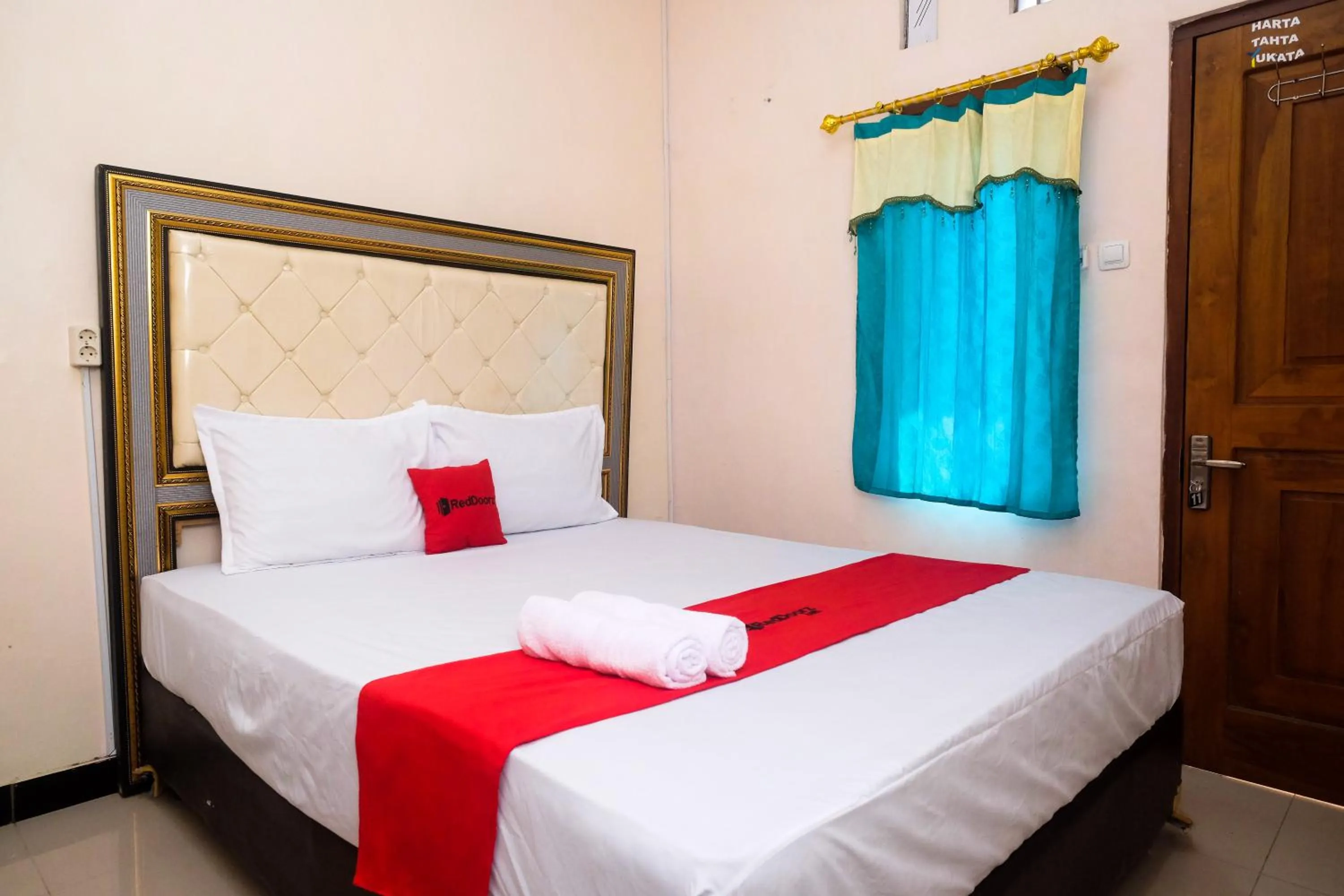 RedDoorz Syariah near Exit Toll Palur