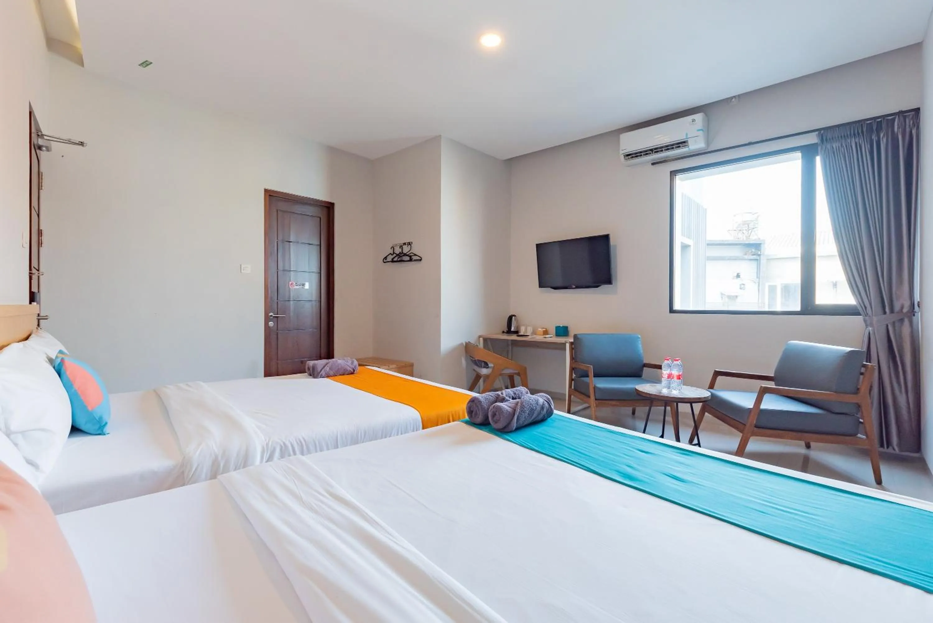 Bedroom, Bed in Sans Hotel Bobosini Malang by RedDoorz