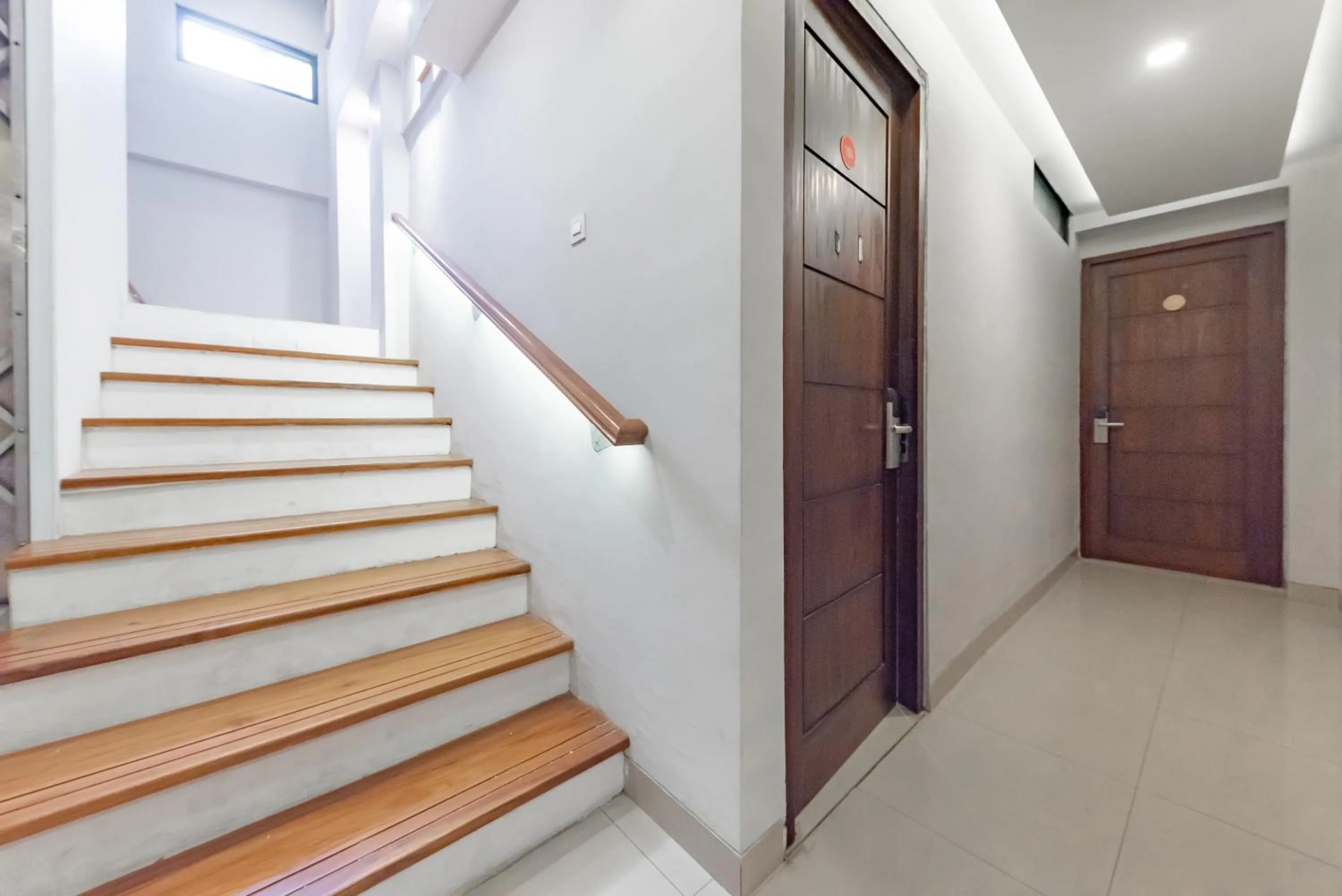 Property building in Sans Hotel Bobosini Malang by RedDoorz