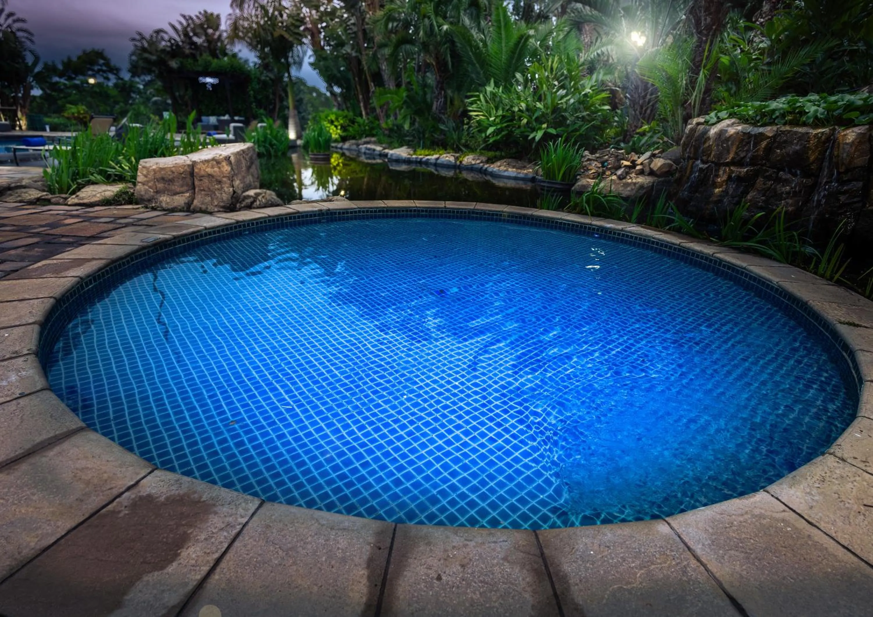 Pool view in Hemingways Hotel
