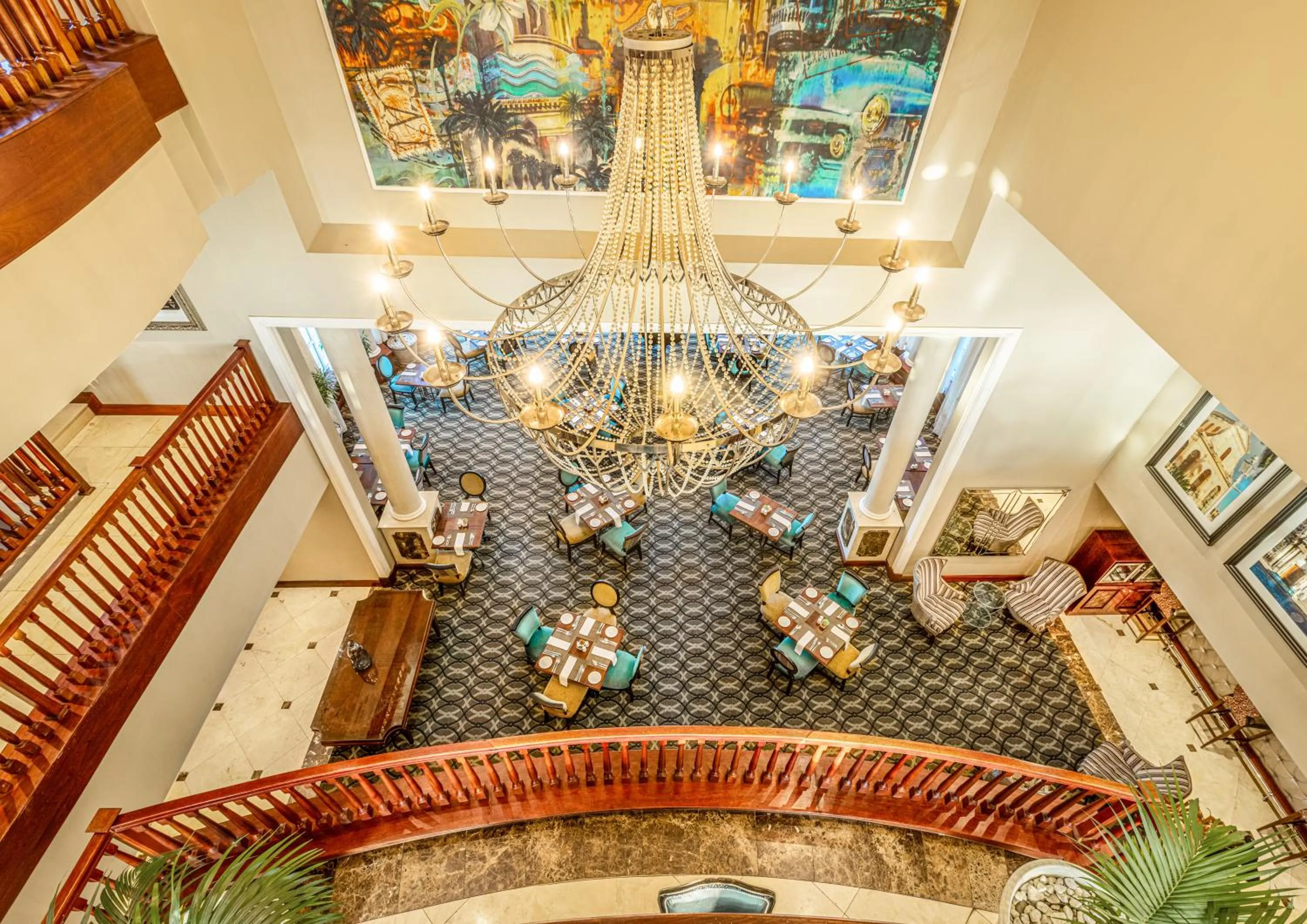 Restaurant/places to eat in Hemingways Hotel